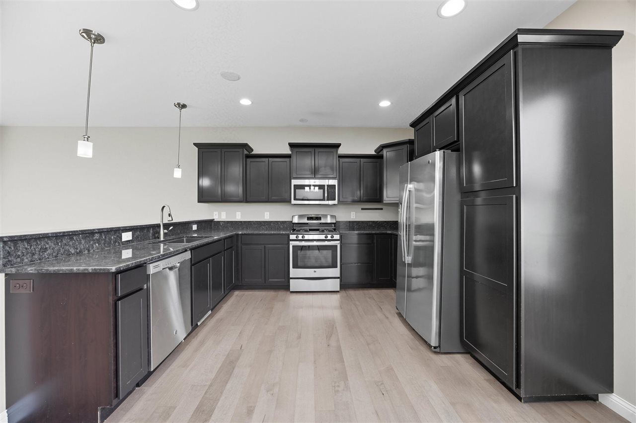 440 3rd Ave Apt 4