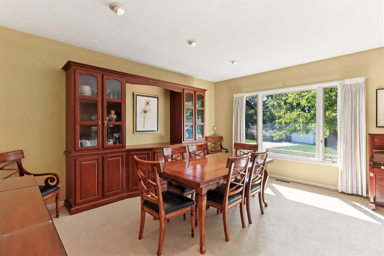 1950 Calvin Ave