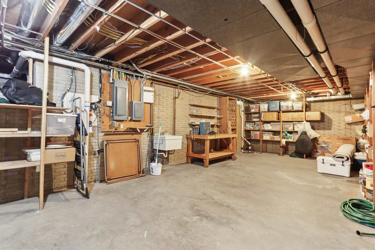 1950 Calvin Ave