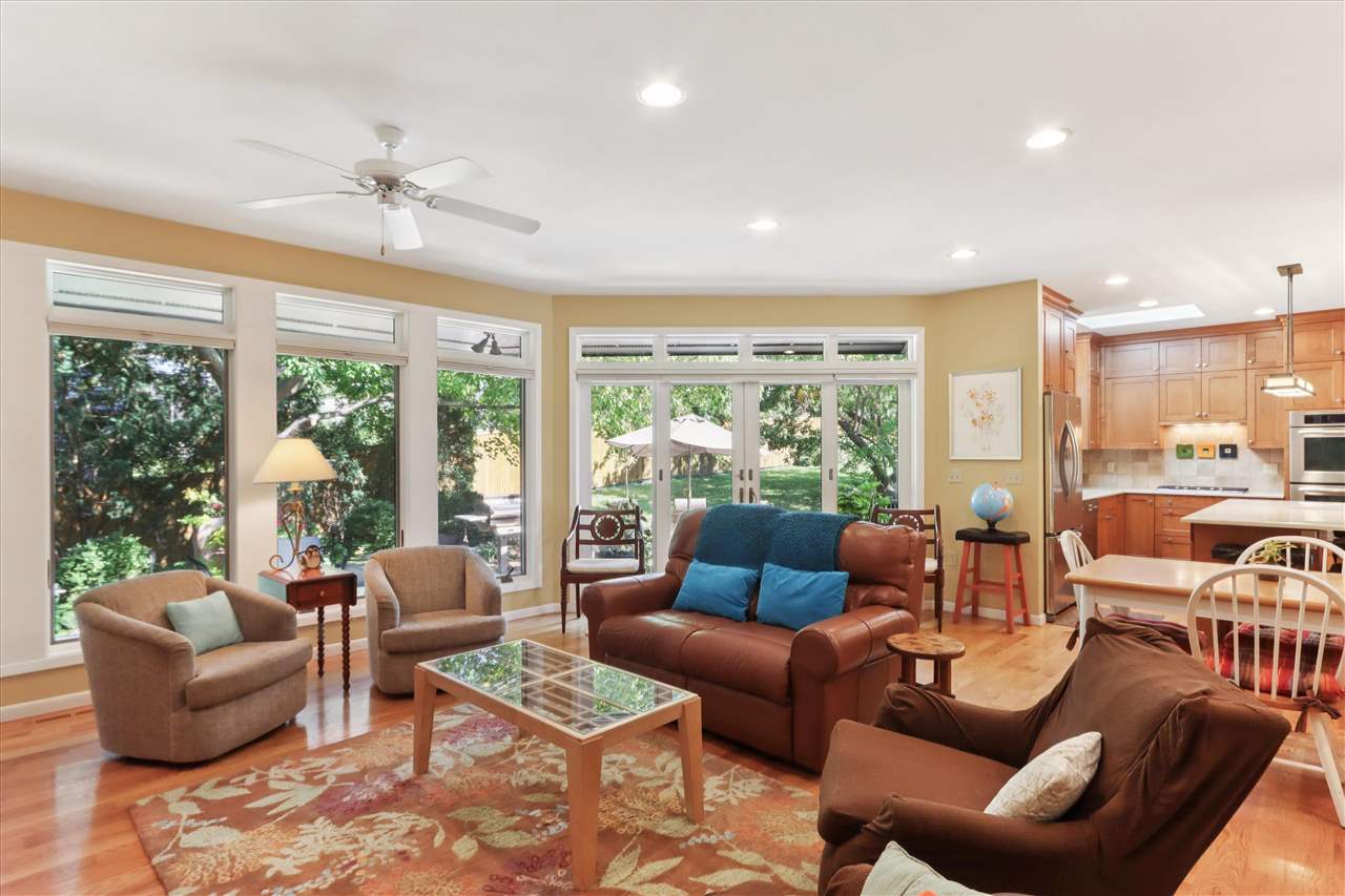 1950 Calvin Ave