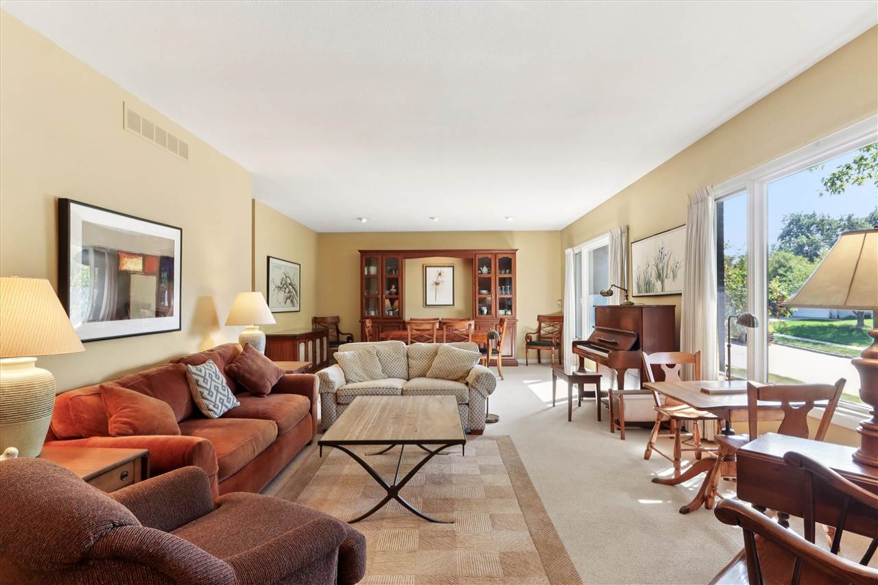 1950 Calvin Ave