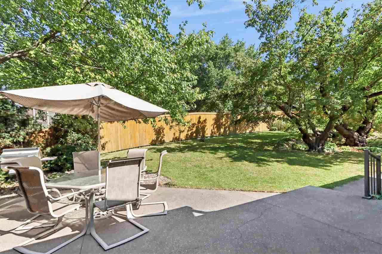 1950 Calvin Ave
