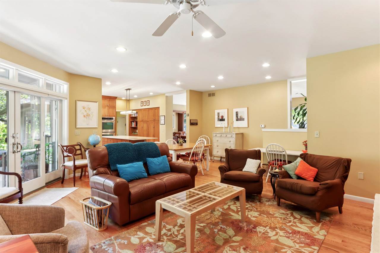 1950 Calvin Ave