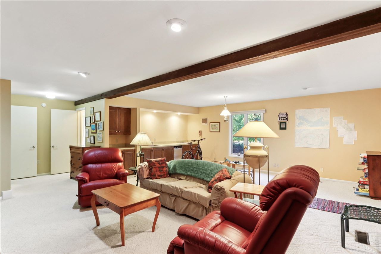 1950 Calvin Ave