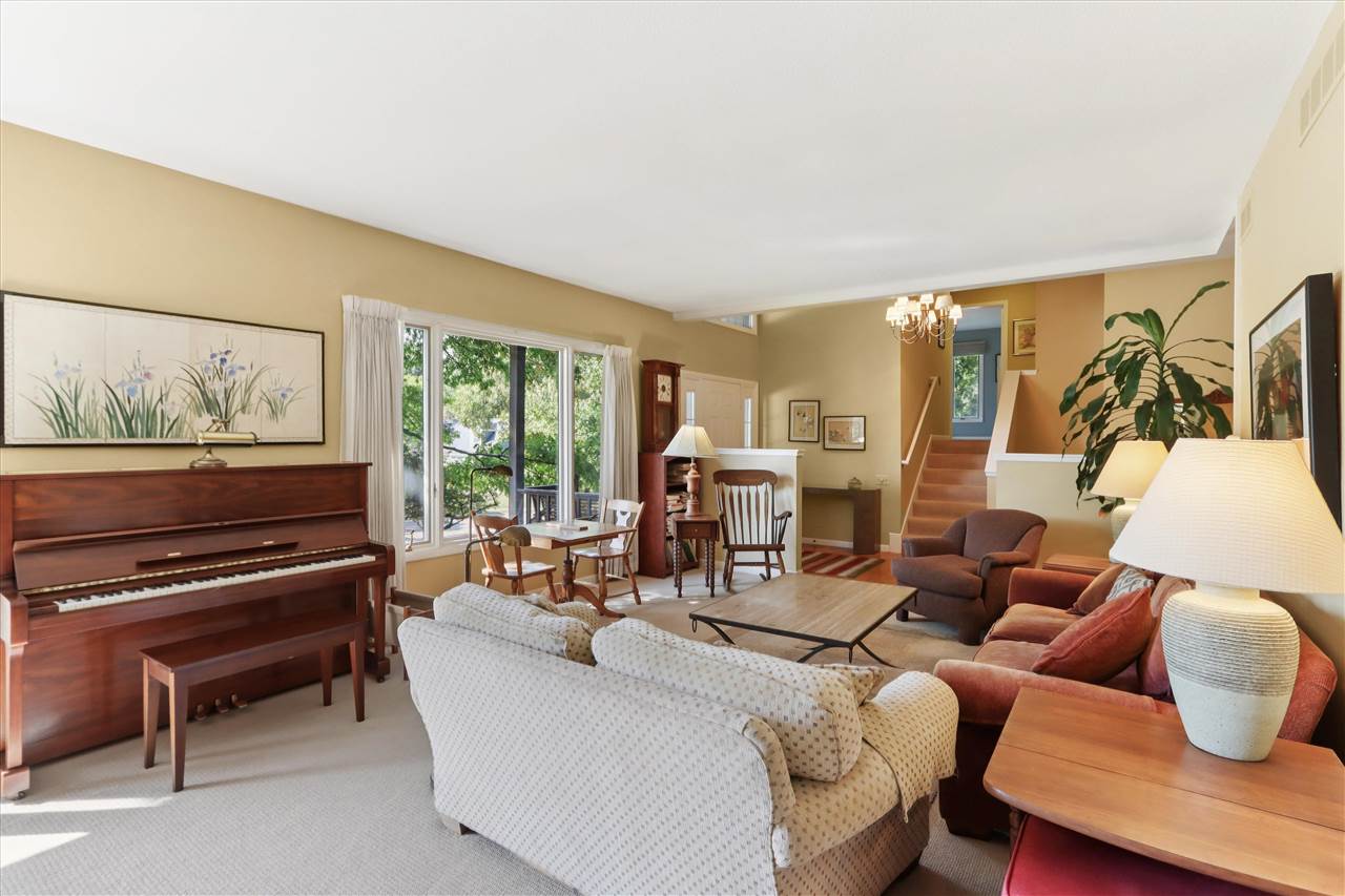 1950 Calvin Ave