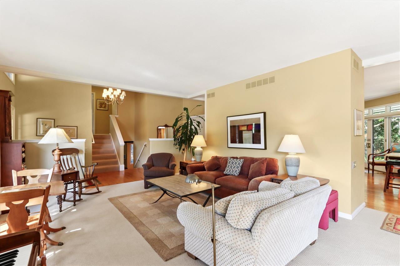 1950 Calvin Ave