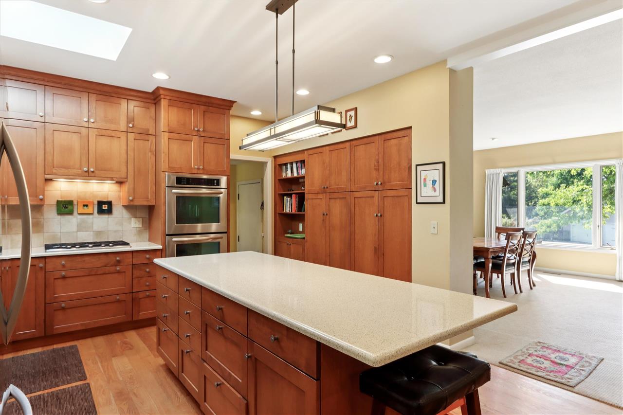 1950 Calvin Ave