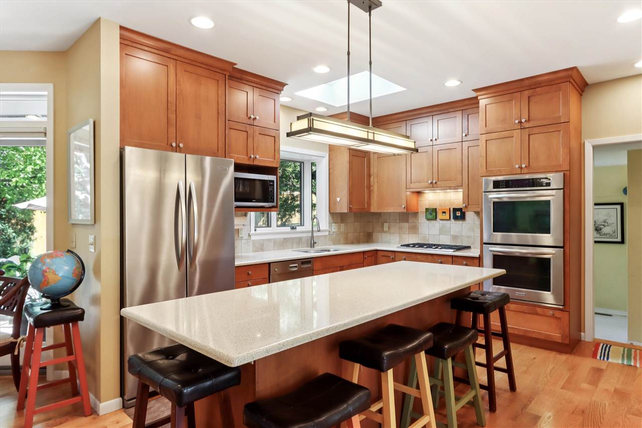 1950 Calvin Ave
