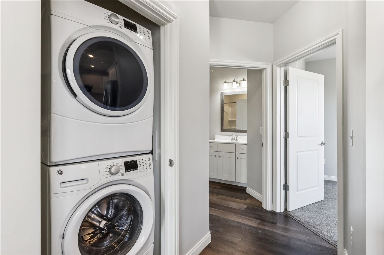 2176 Willenbrock Cir