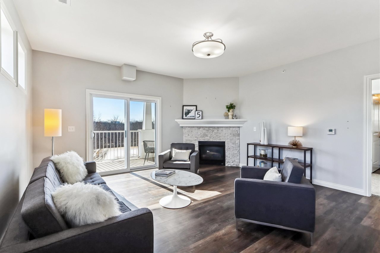 2176 Willenbrock Cir