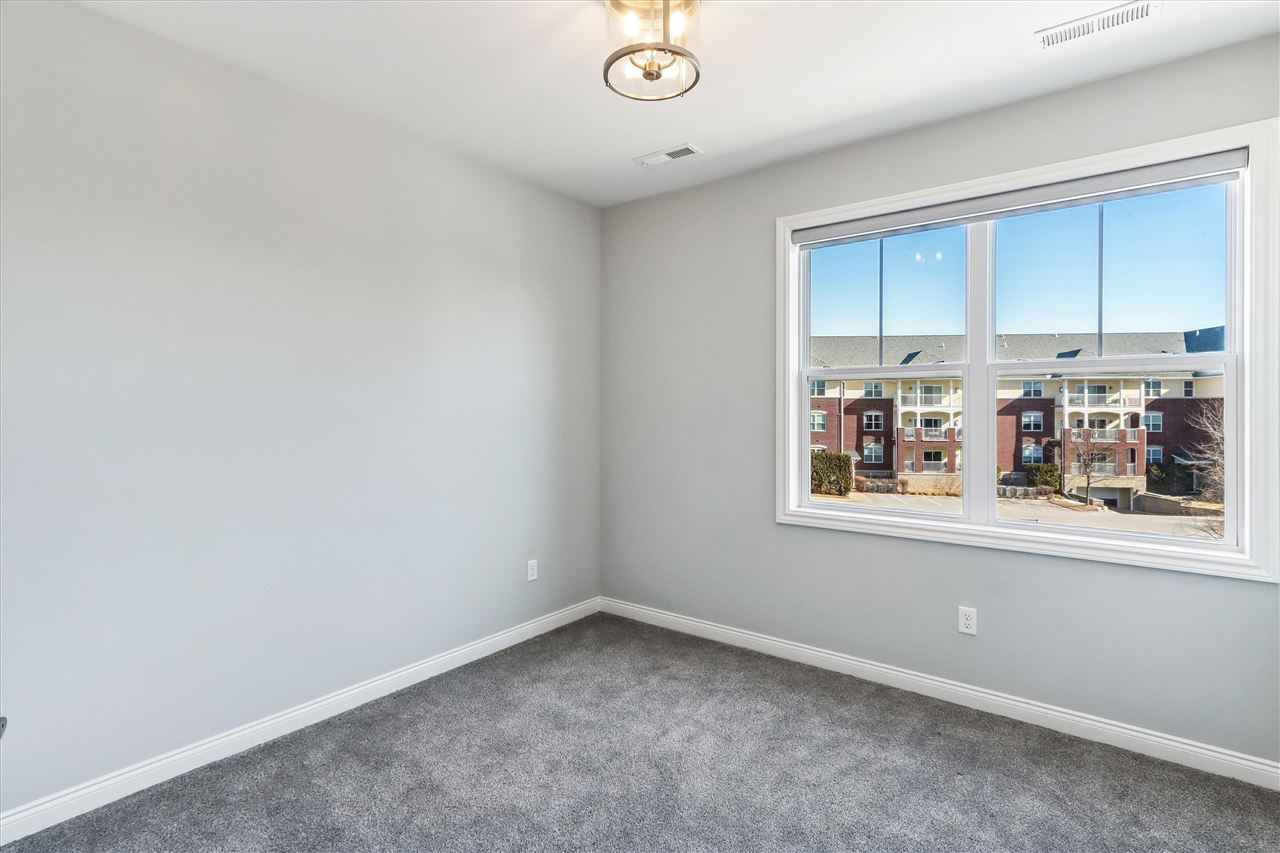 2176 Willenbrock Cir