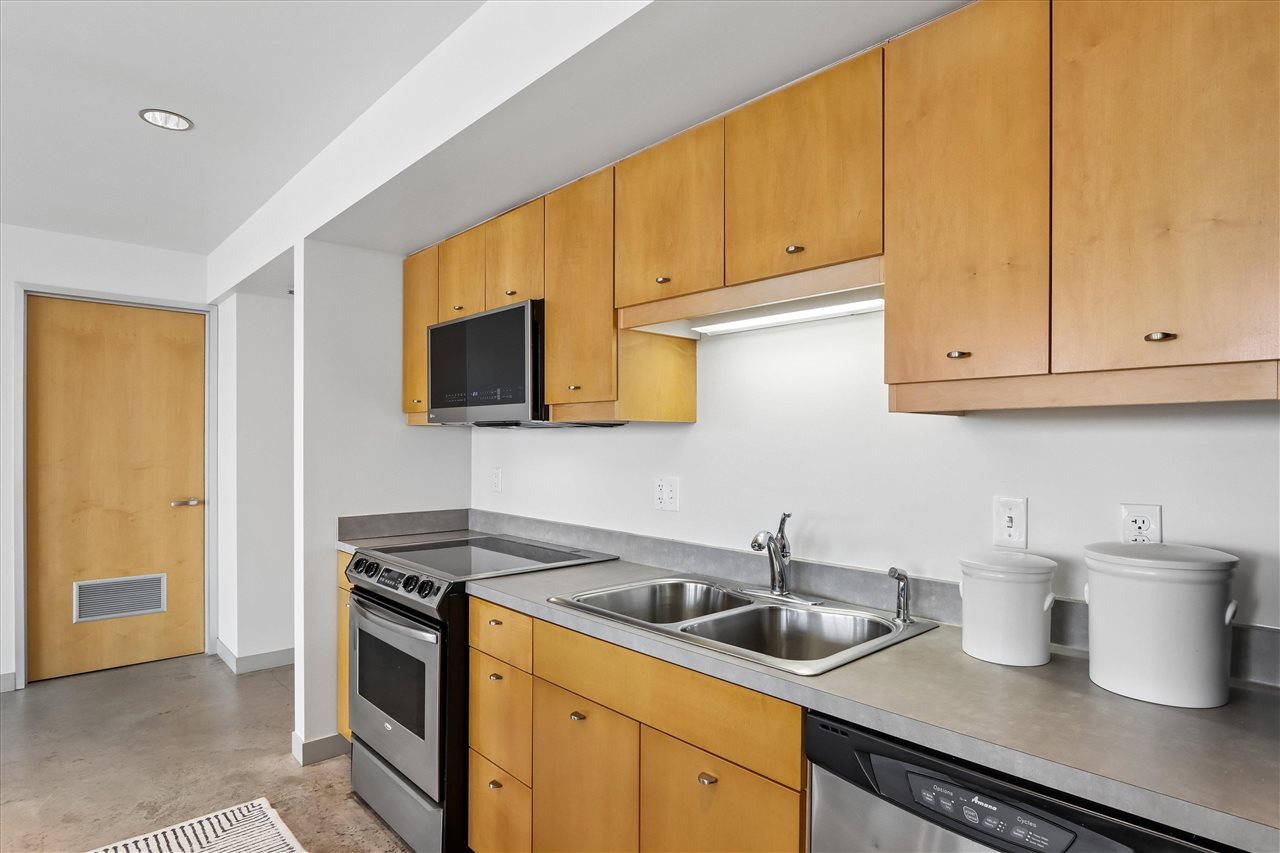 221 E College St Unit: 801