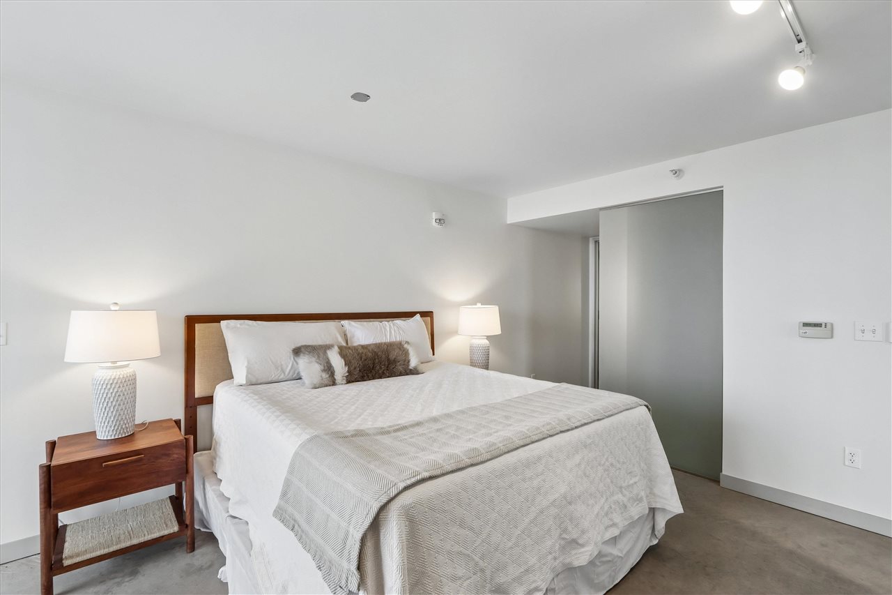 221 E College St Unit: 801