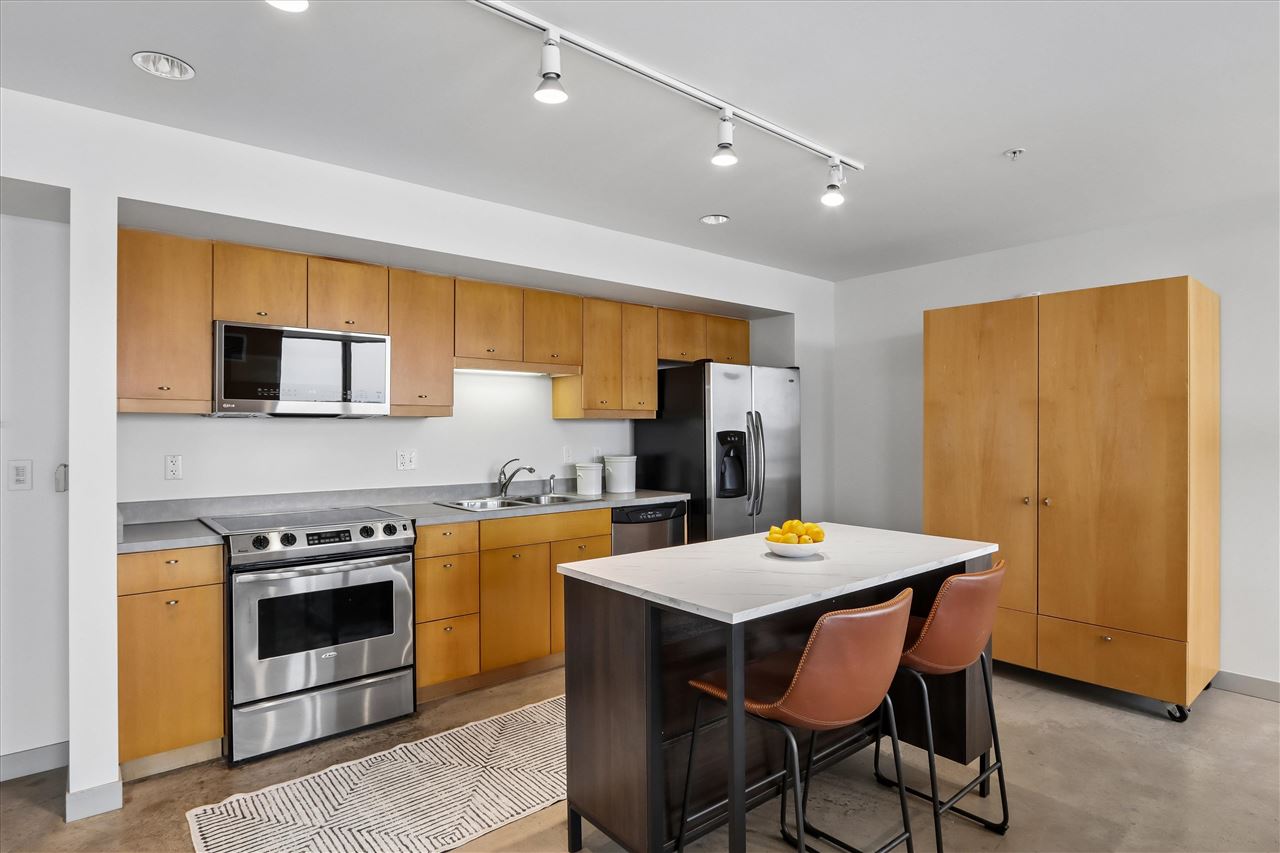 221 E College St Unit: 801