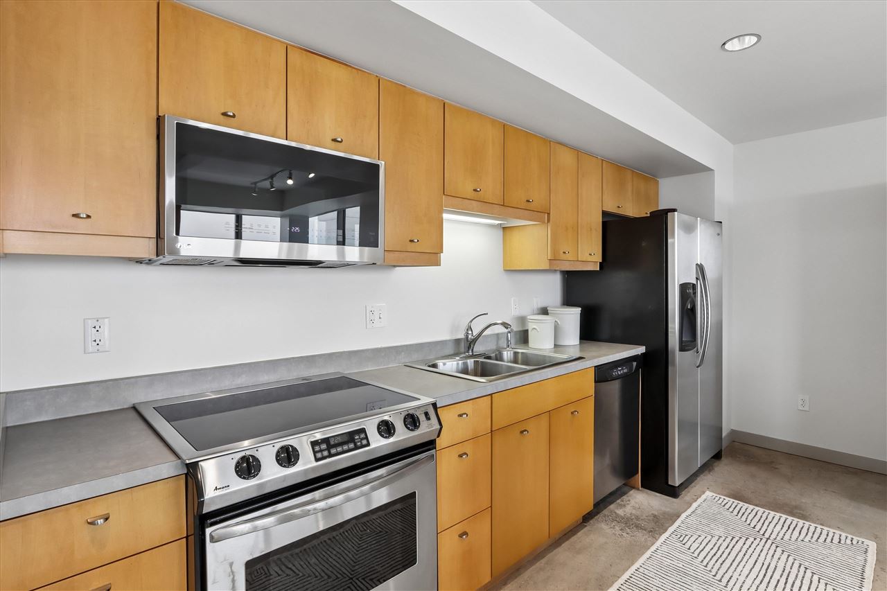 221 E College St Unit: 801