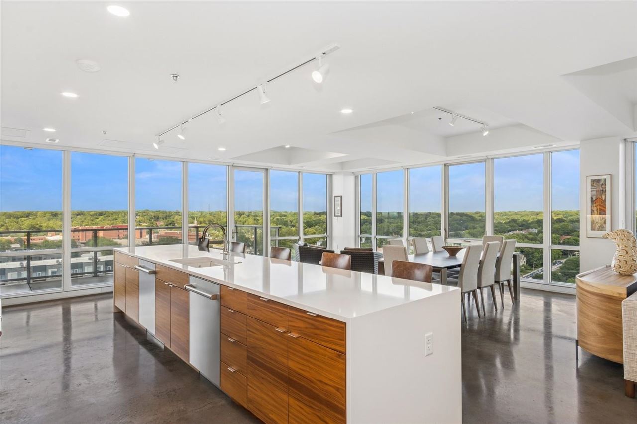 404 E College St Unit: No. 1101 + 1102