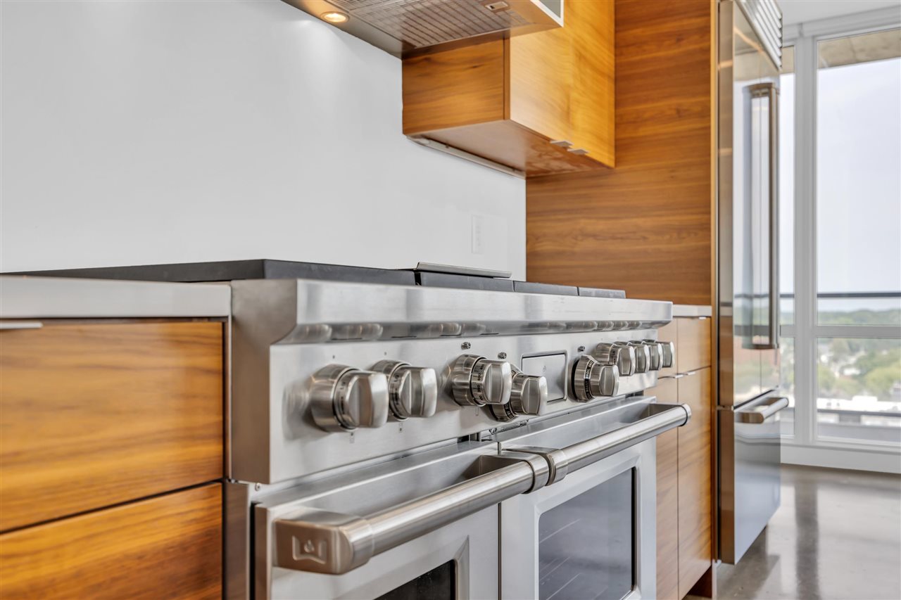 404 E College St Unit: No. 1101 + 1102