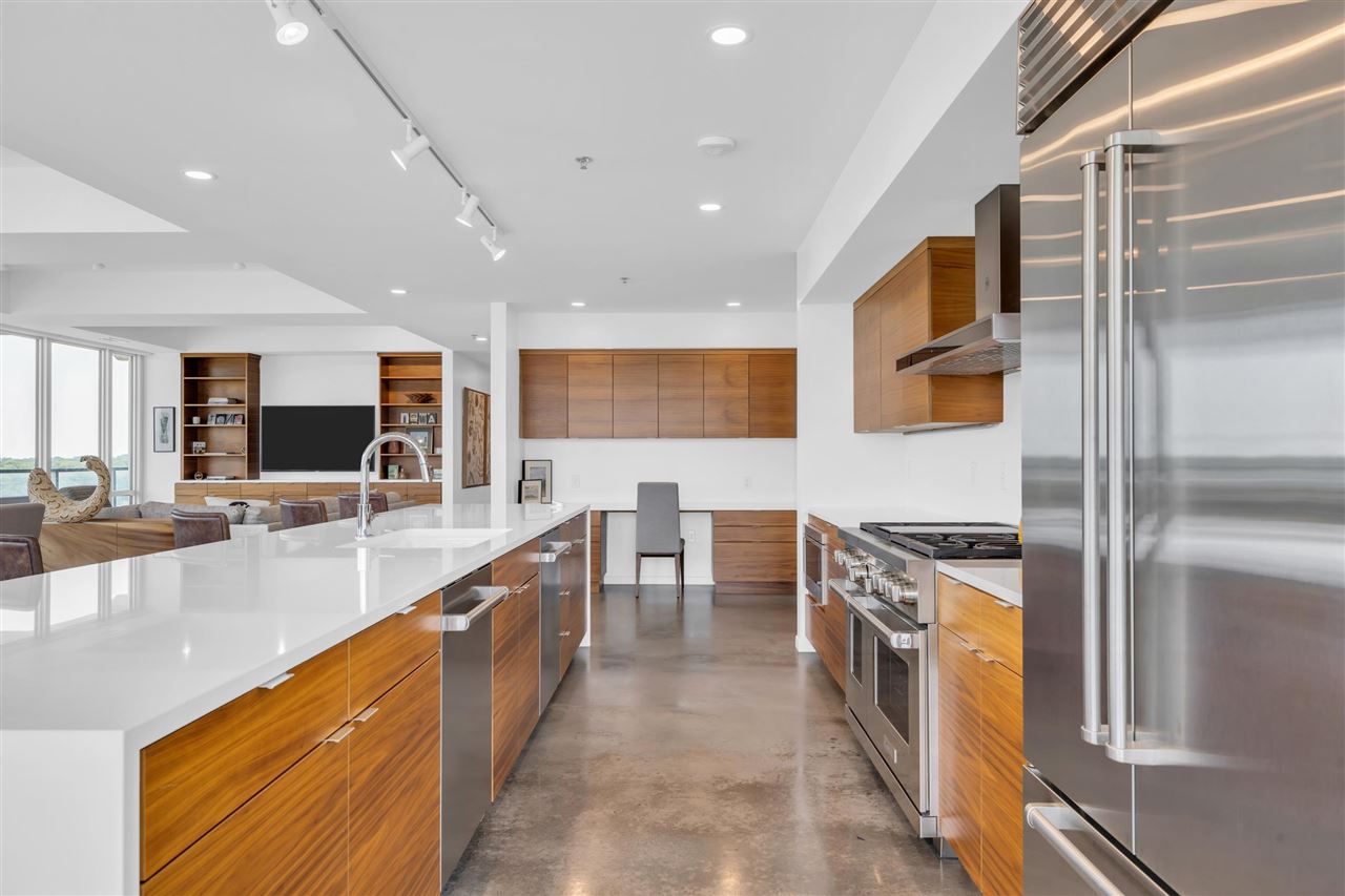 404 E College St Unit: No. 1101 + 1102