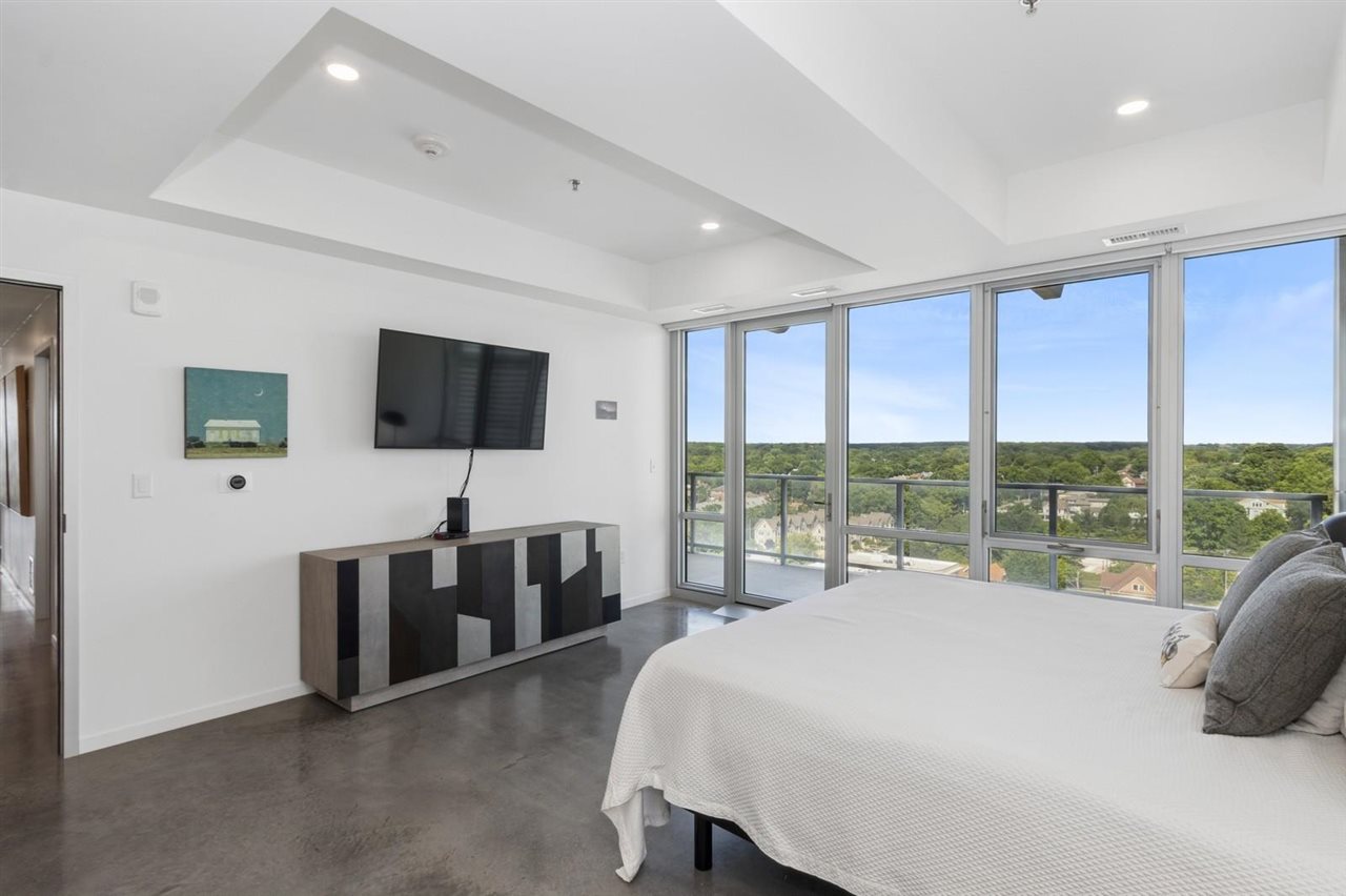 404 E College St Unit: No. 1101 + 1102