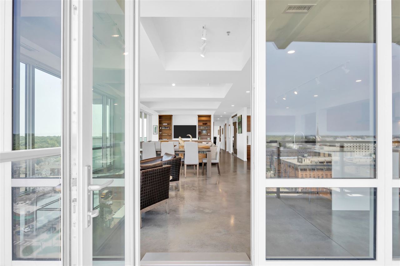 404 E College St Unit: No. 1101 + 1102