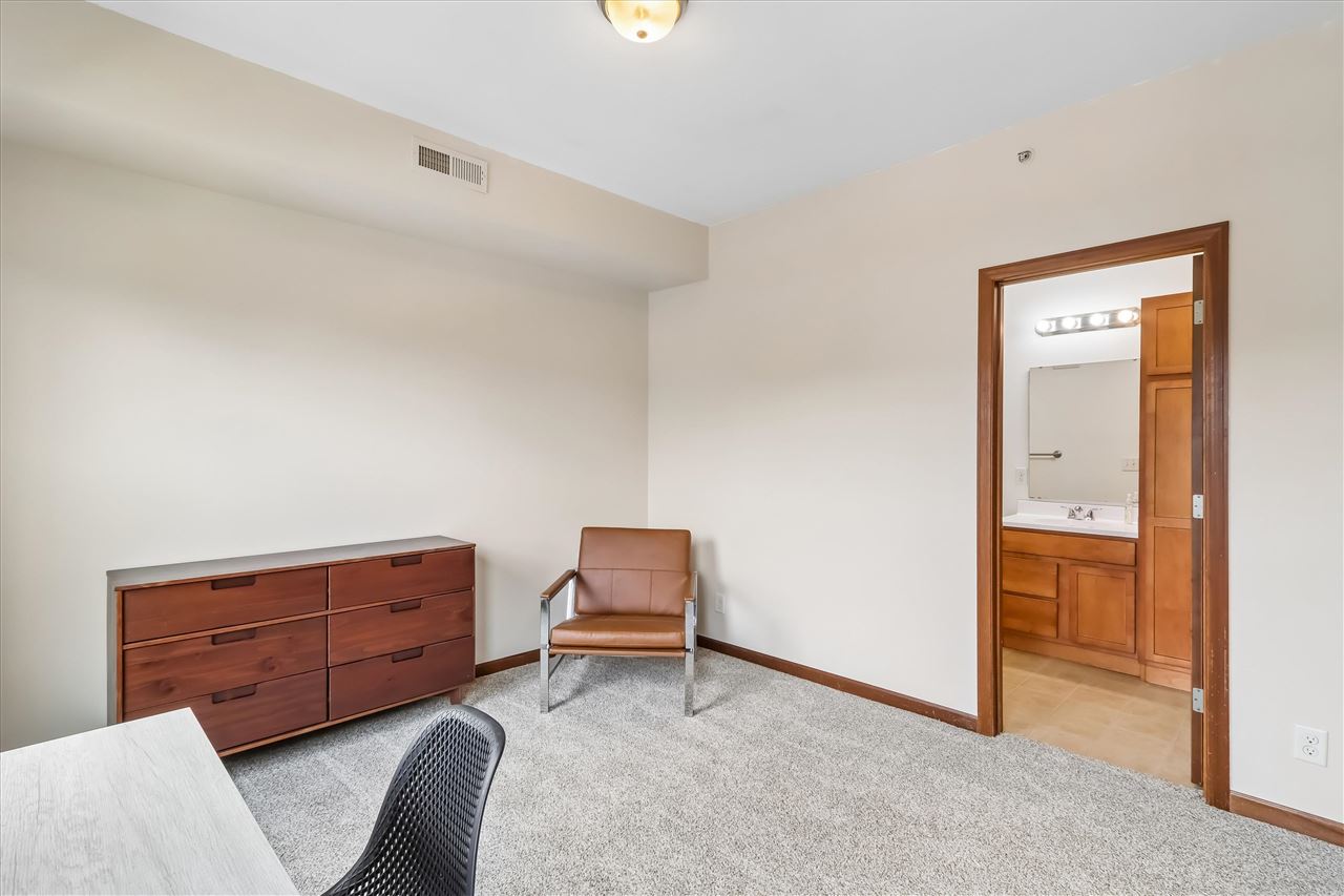 1010 Rachael St Unit: No. 204