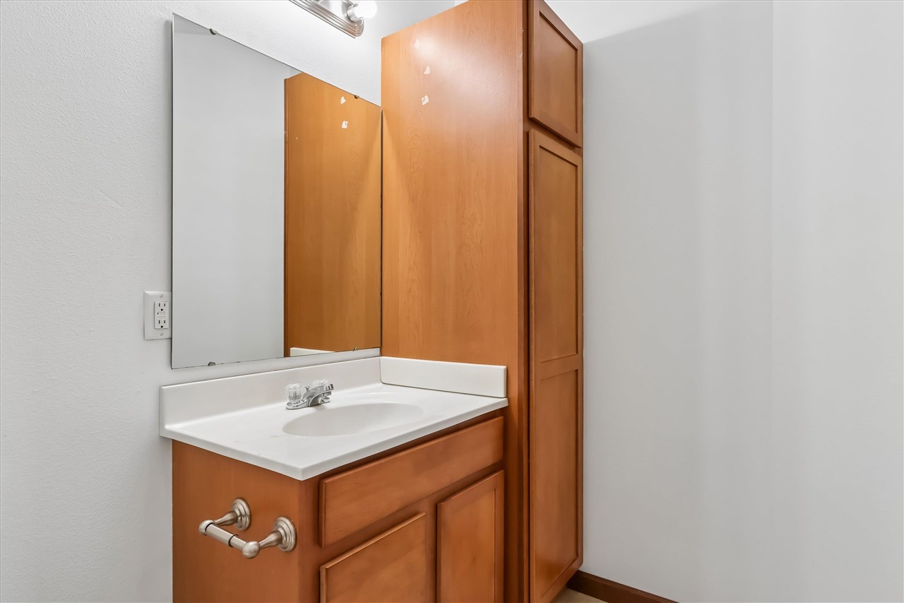 1010 Rachael St Unit: No. 204