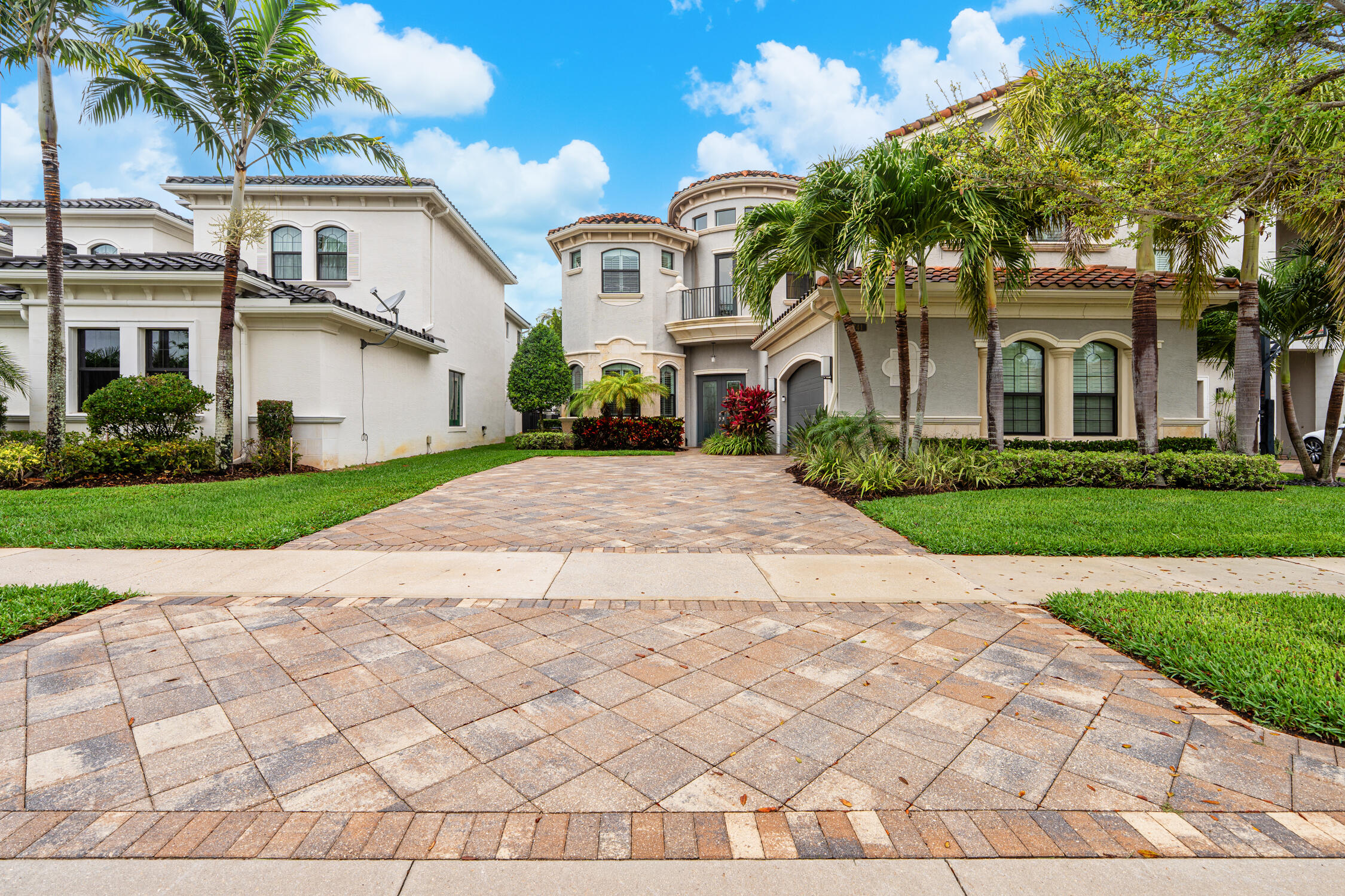 9741 Vitrail Lane