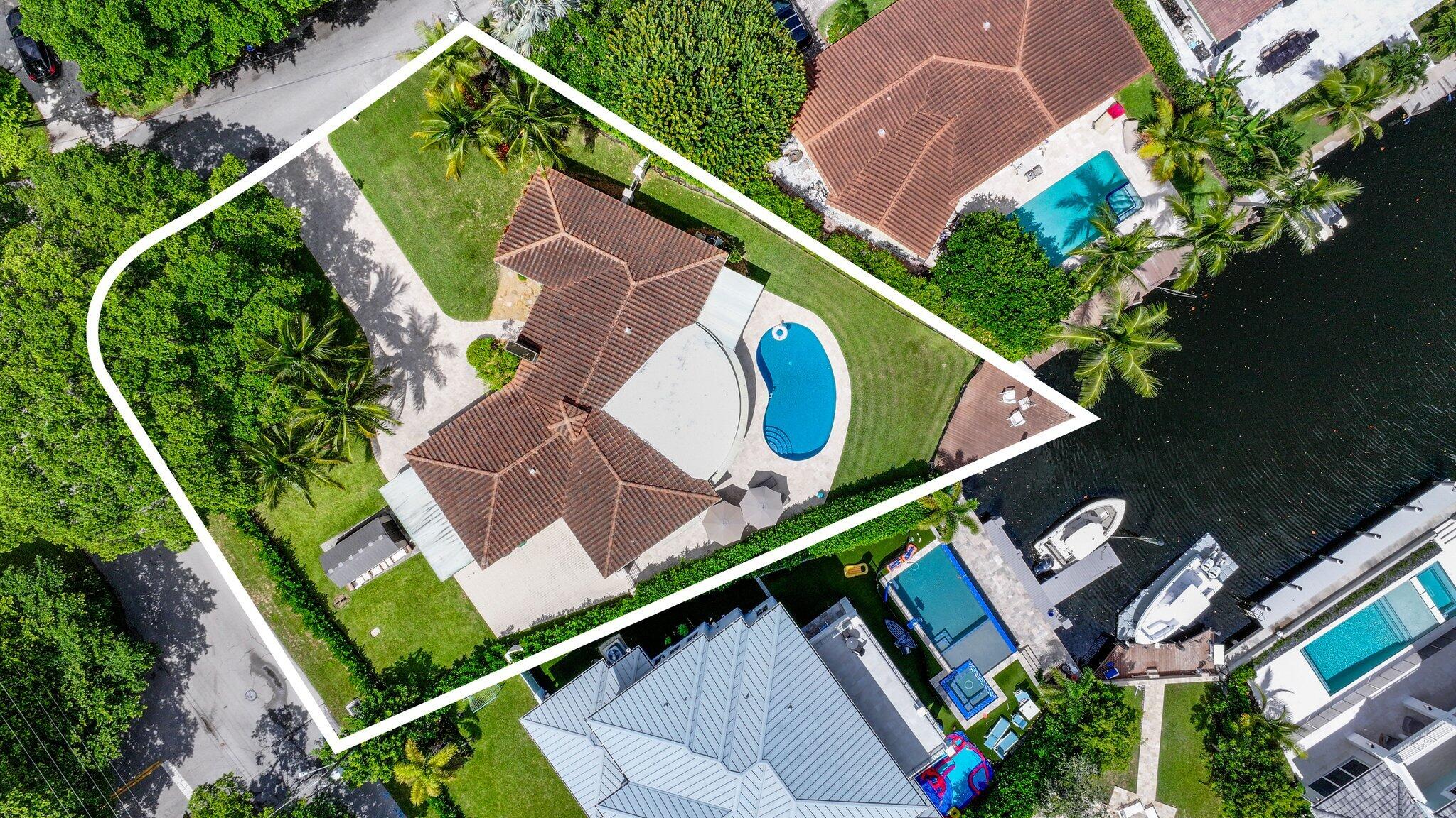 910 Banyan Drive