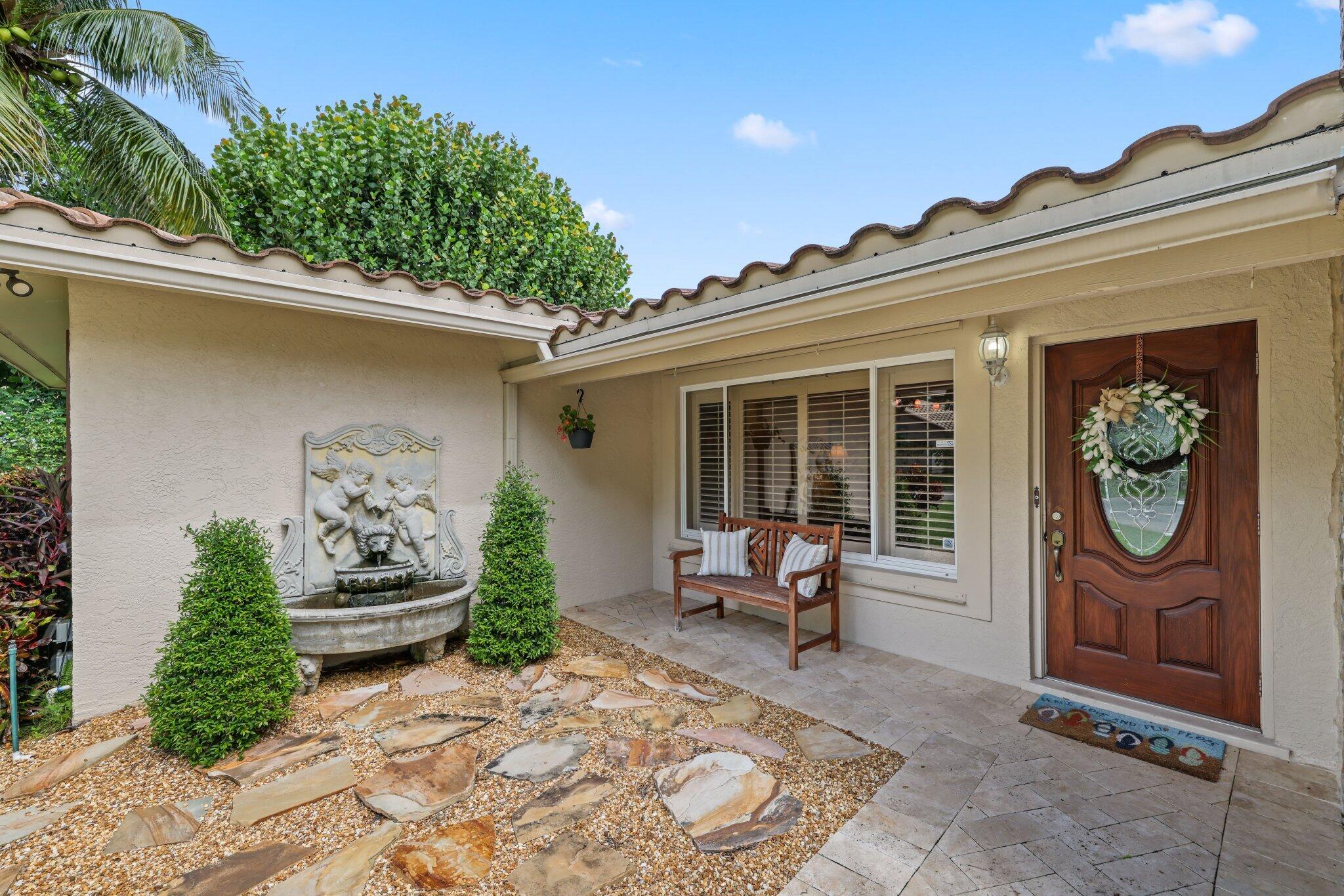 910 Banyan Drive