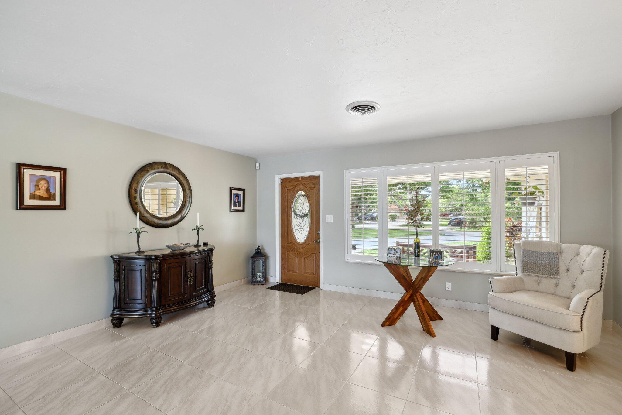 910 Banyan Drive