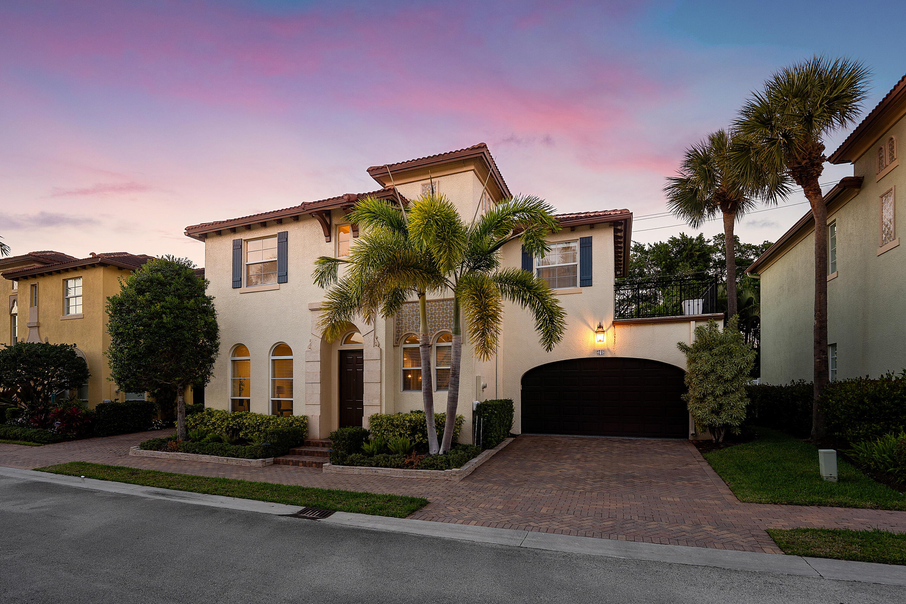 71 Via Poinciana Lane