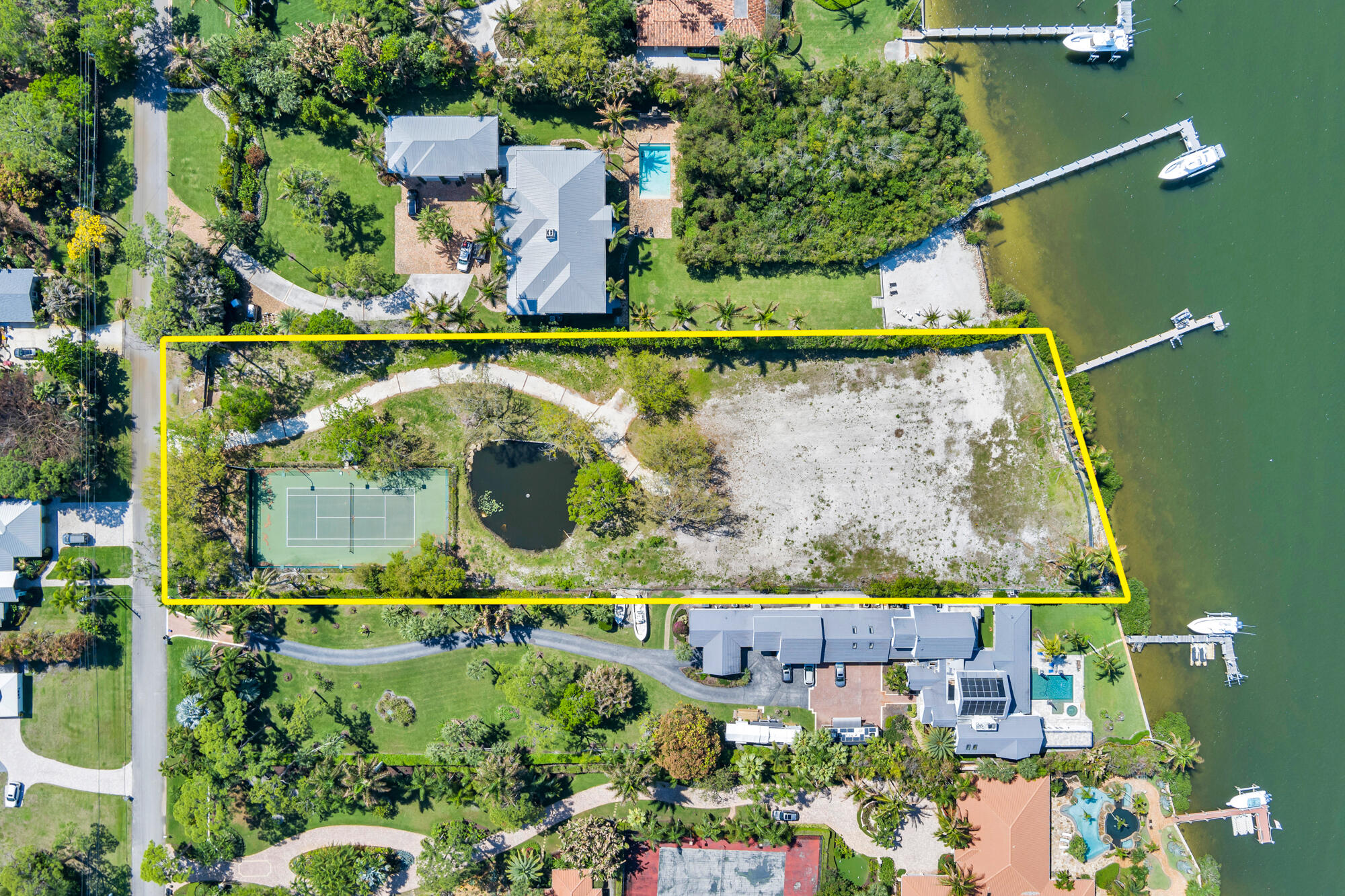 5559 Pennock Point