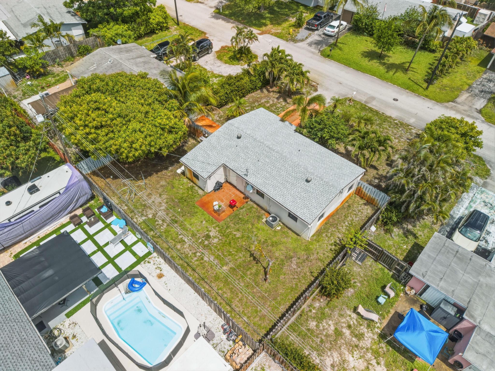 3361 NE 13th Terrace