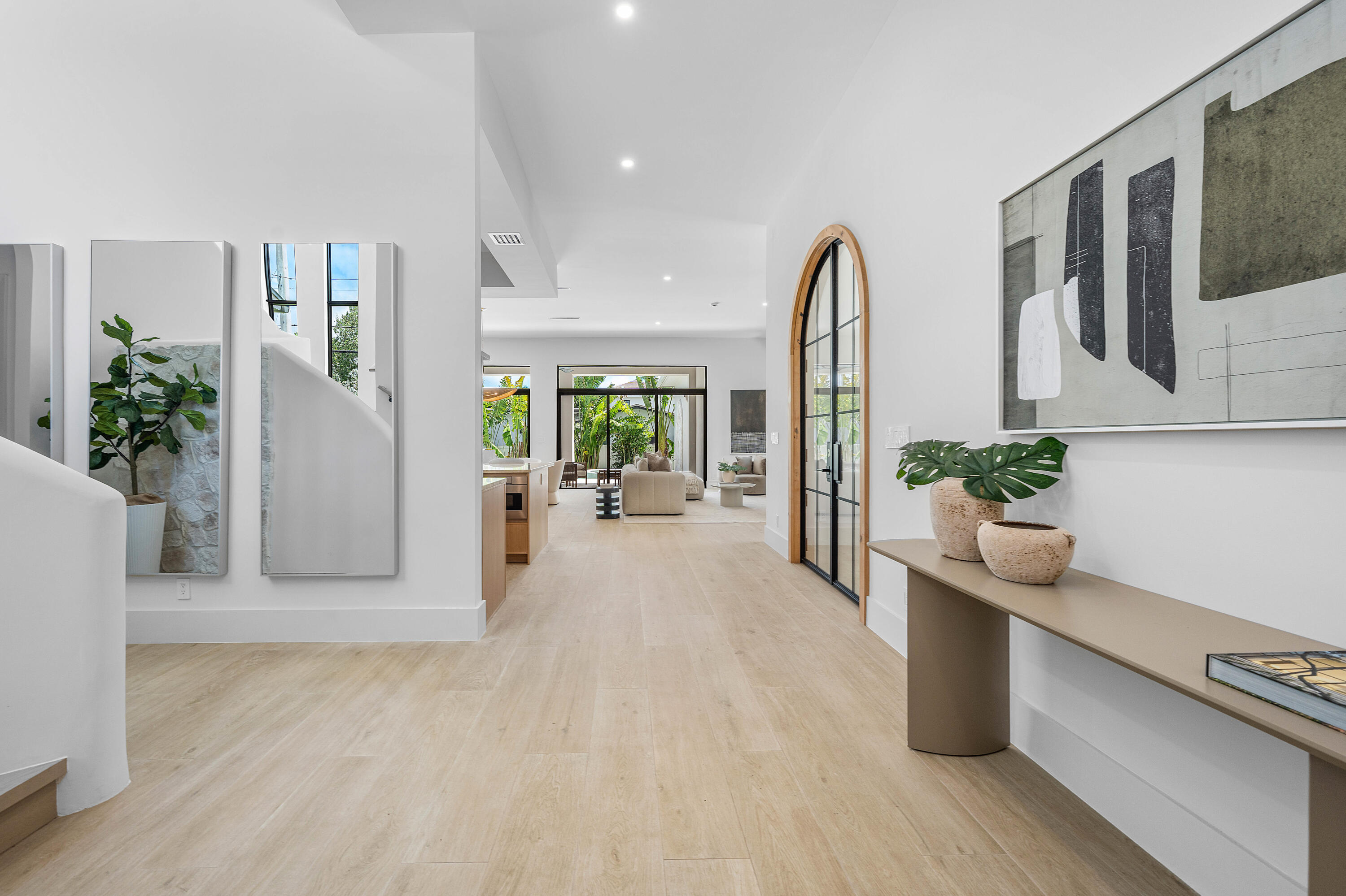 1701 N Swinton Avenue