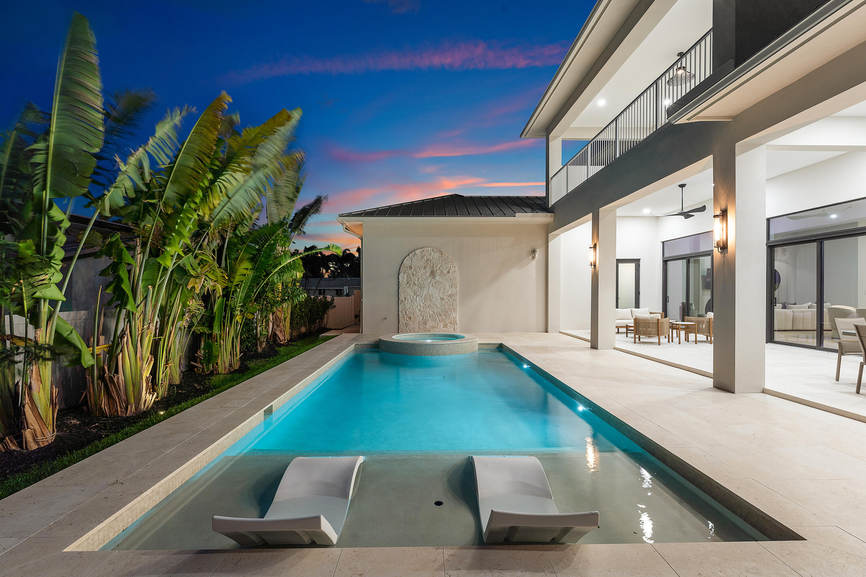 1701 N Swinton Avenue