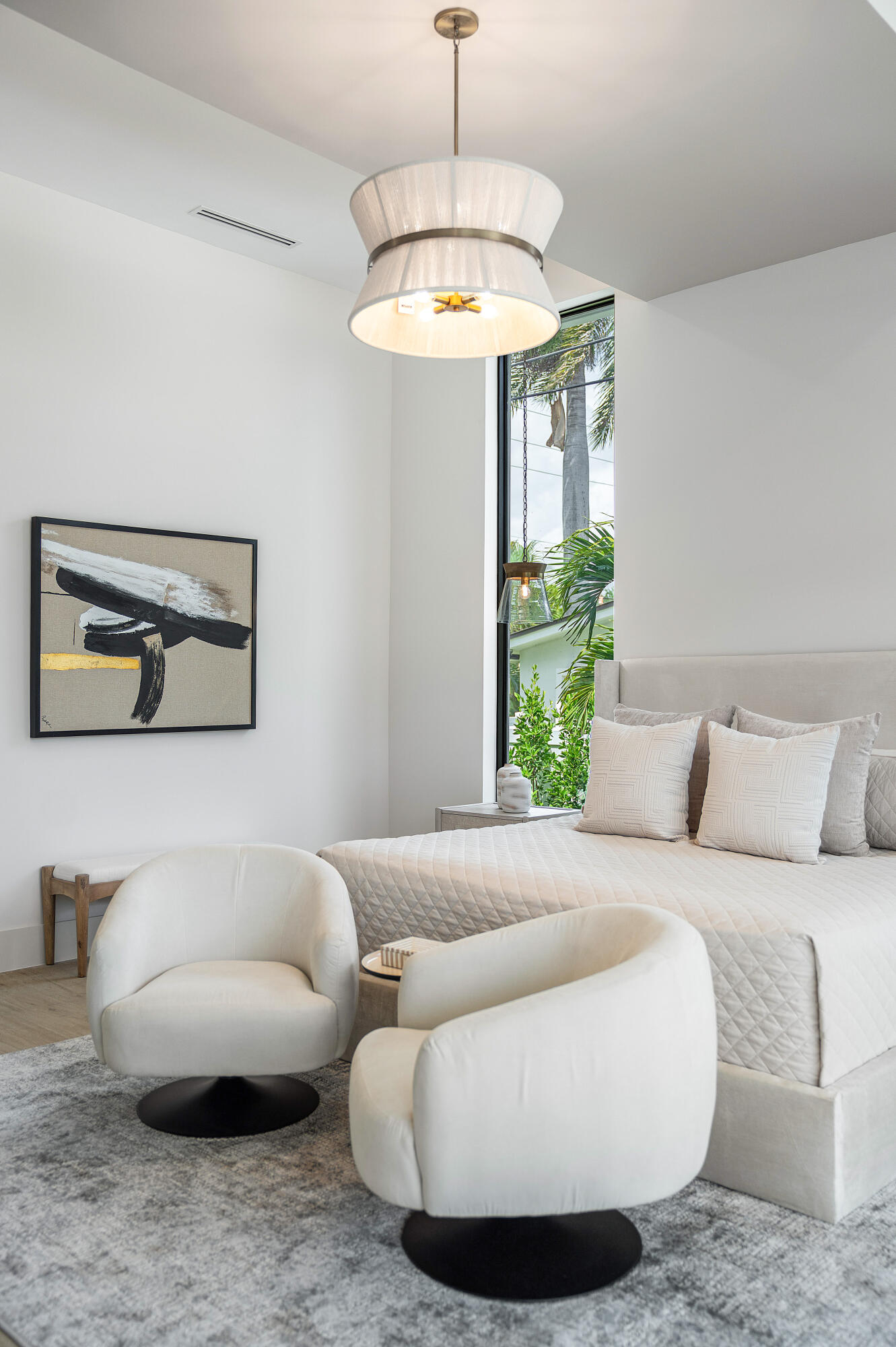 1701 N Swinton Avenue