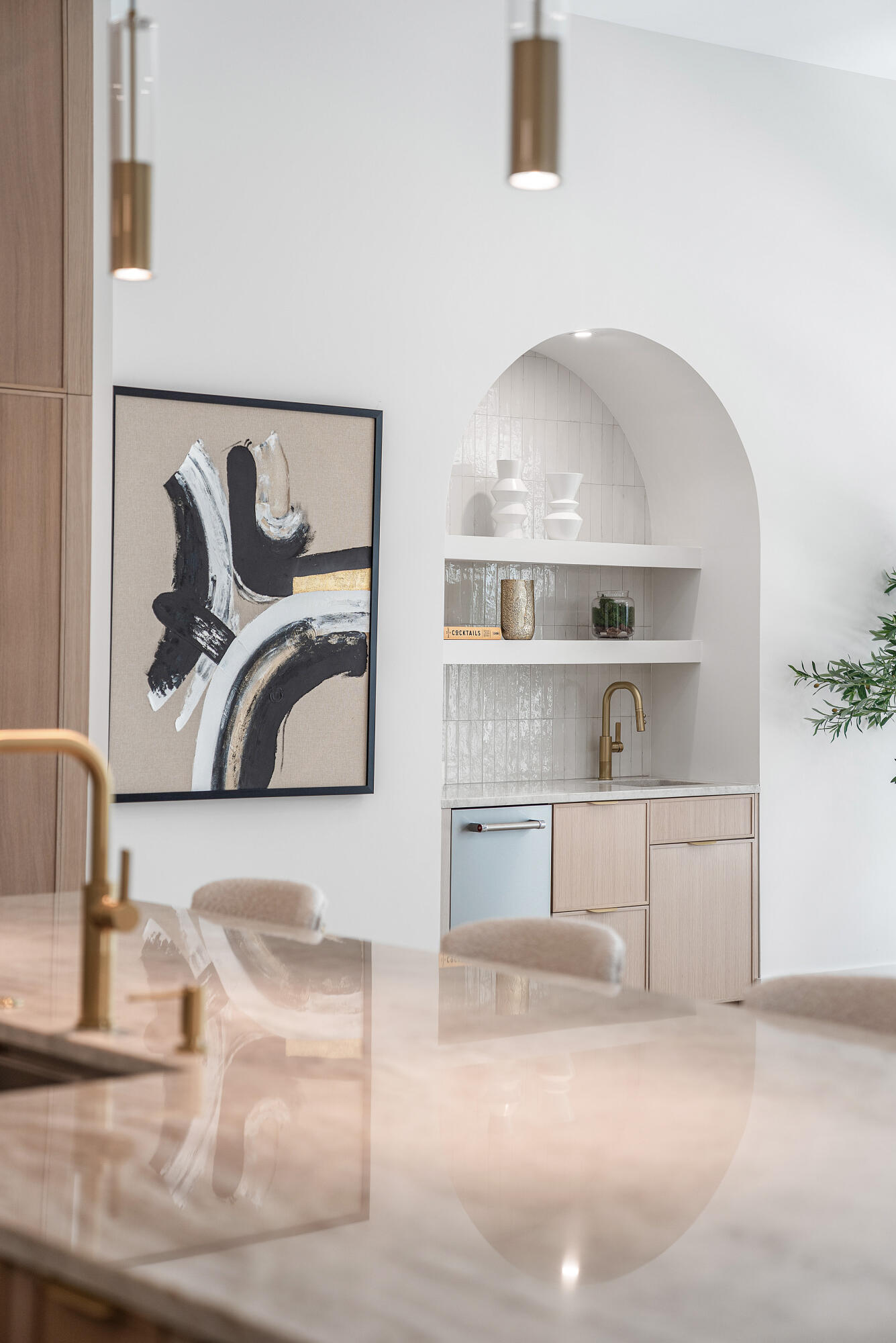 1701 N Swinton Avenue