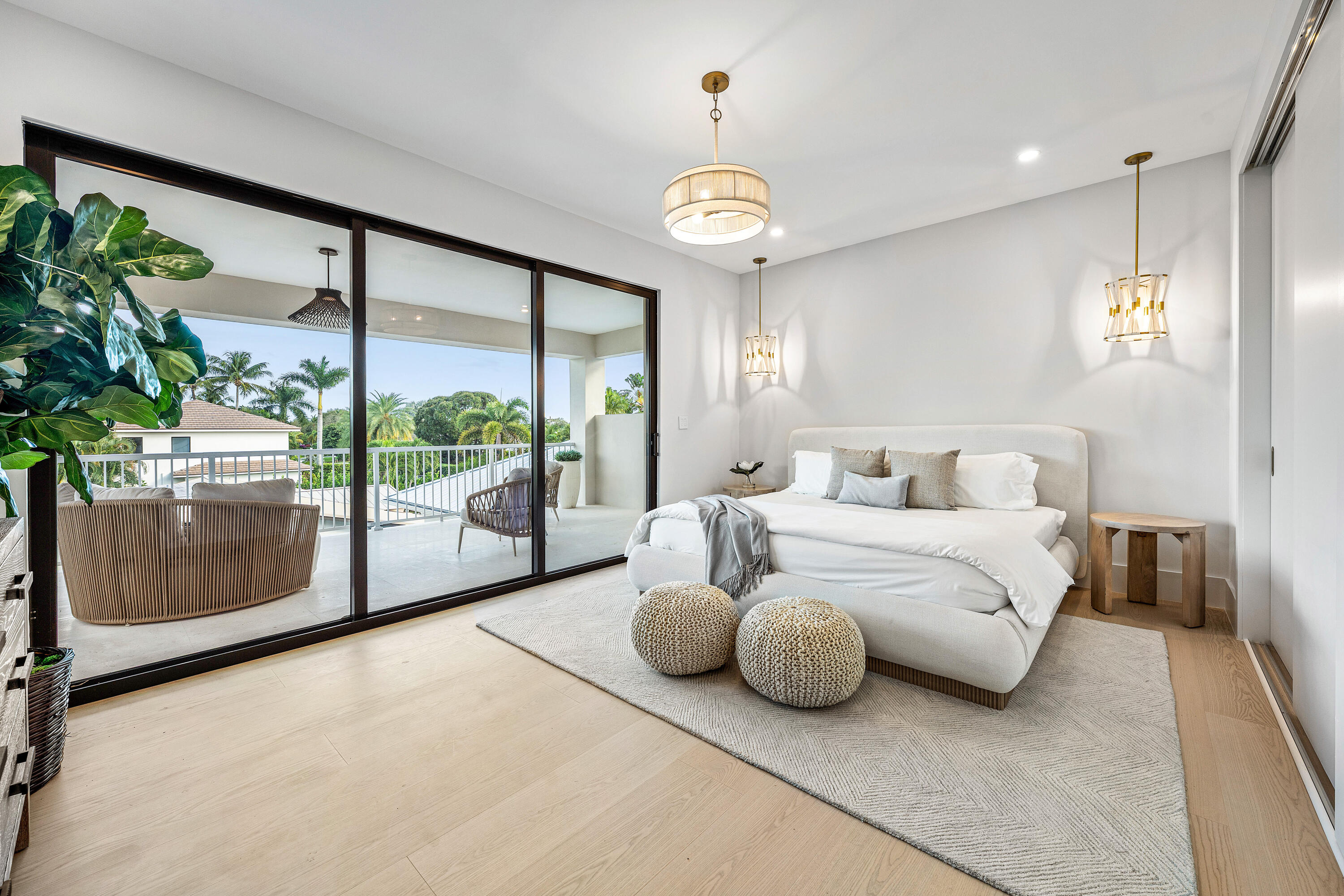 1701 N Swinton Avenue