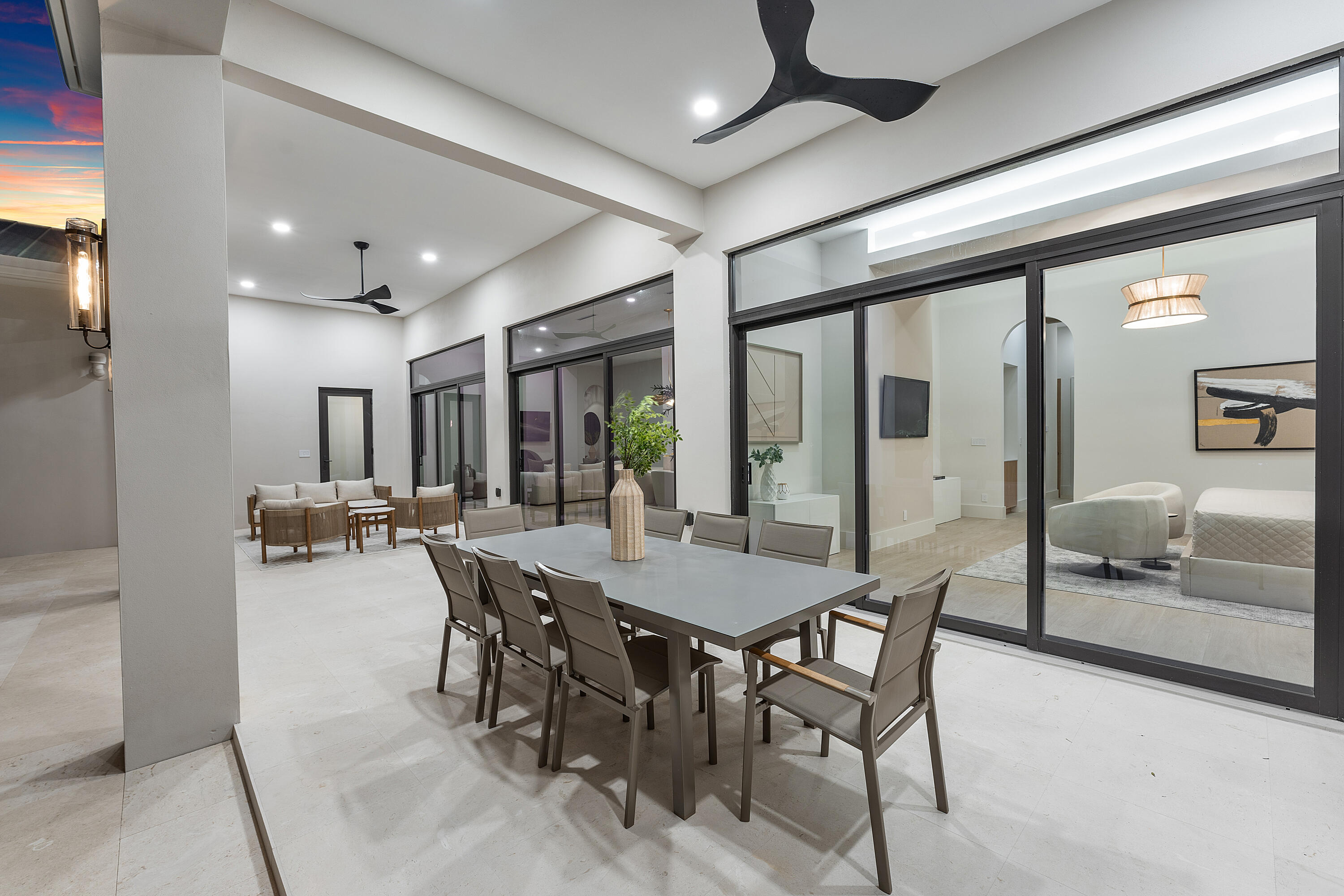 1701 N Swinton Avenue