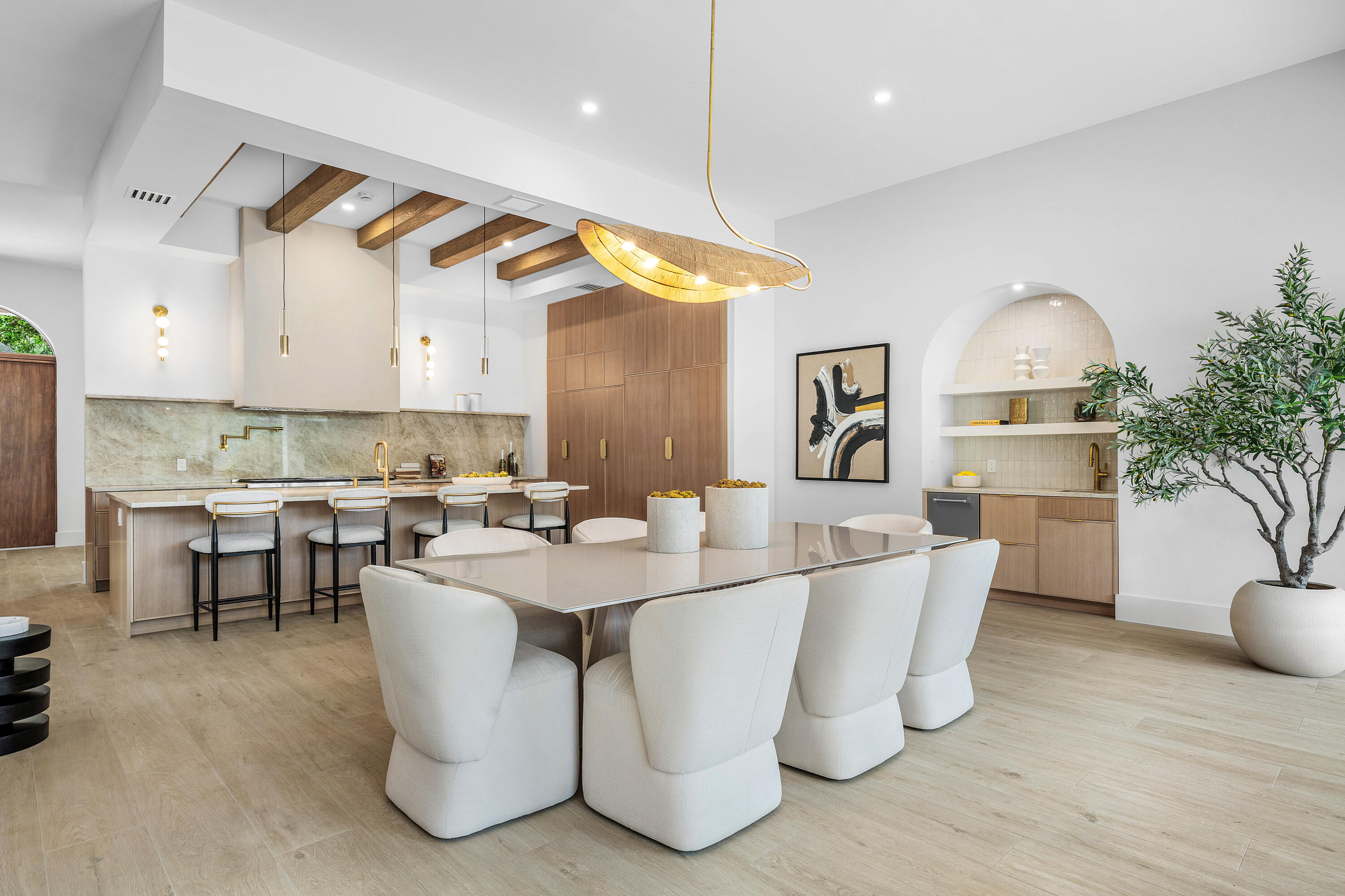 1701 N Swinton Avenue