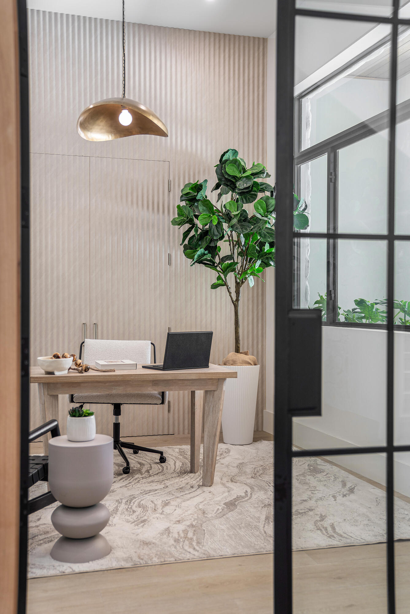 1701 N Swinton Avenue