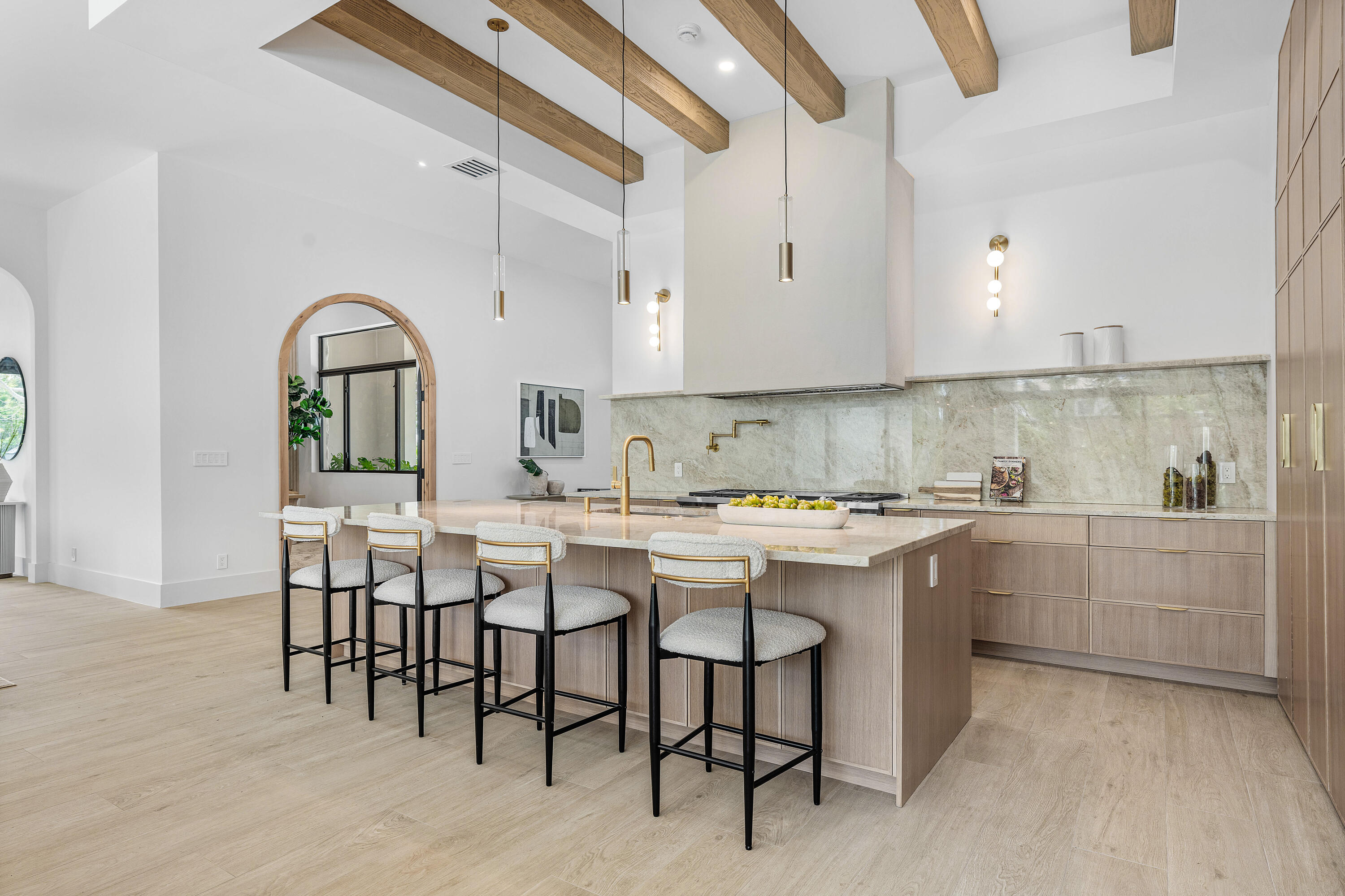 1701 N Swinton Avenue