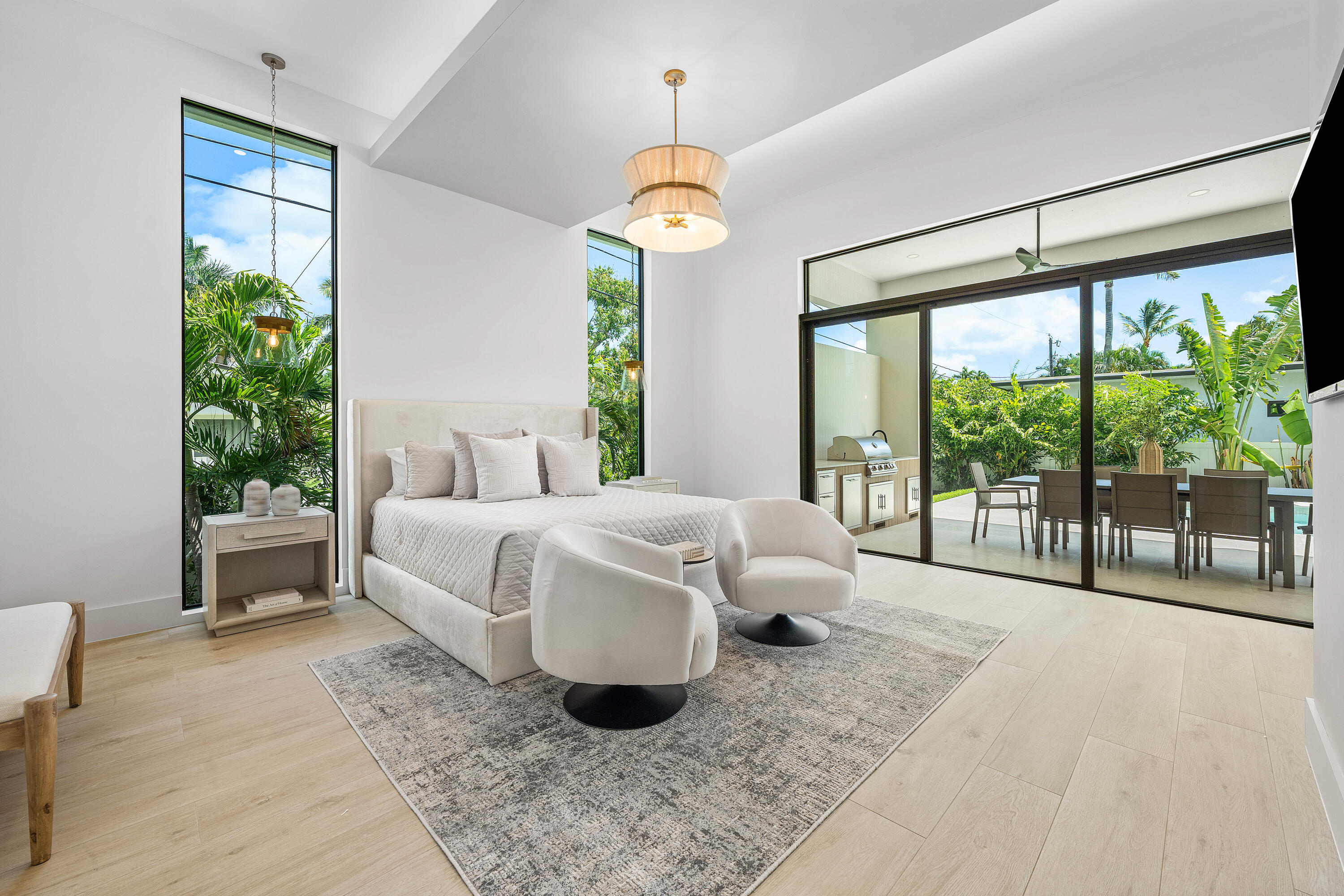 1701 N Swinton Avenue