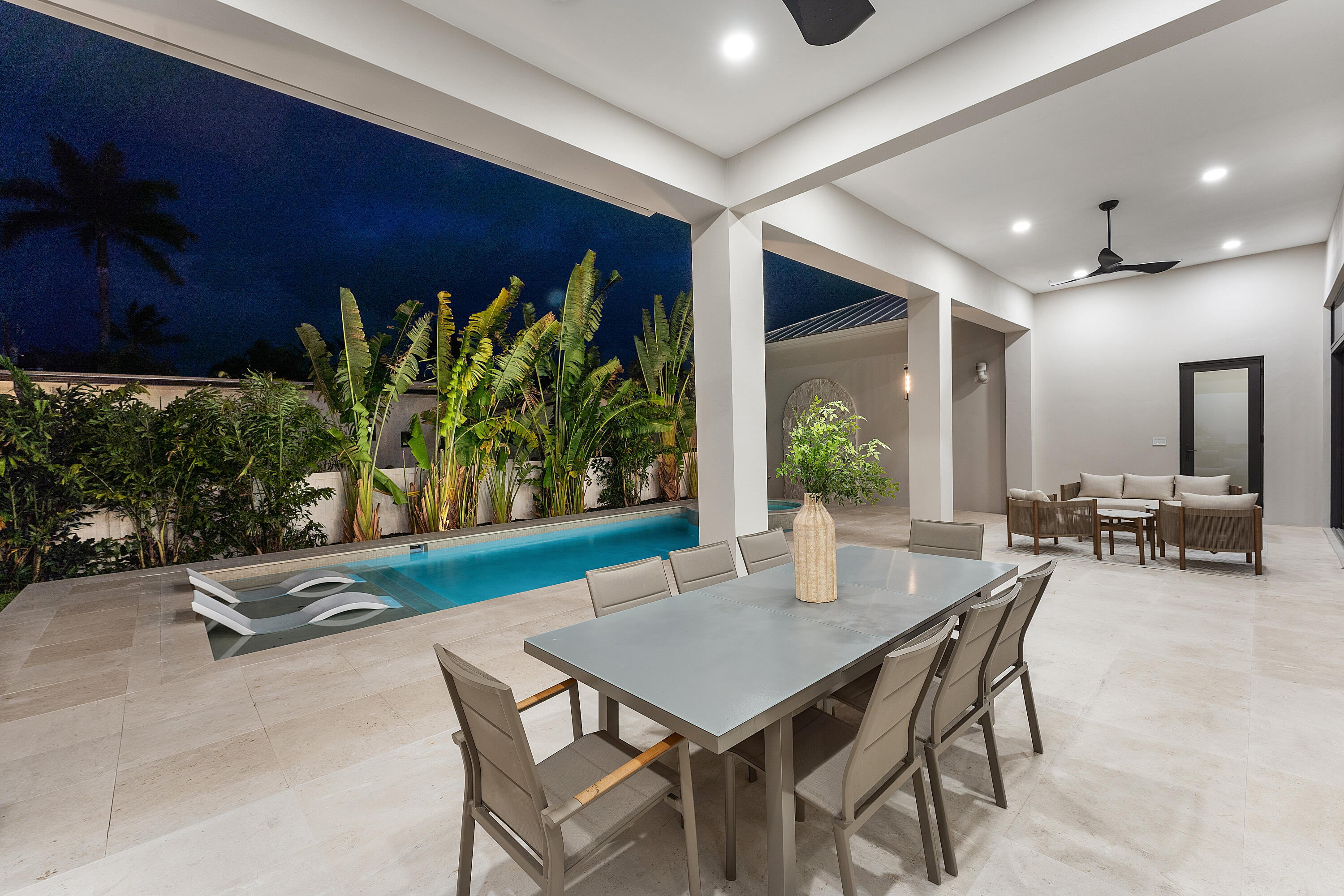 1701 N Swinton Avenue