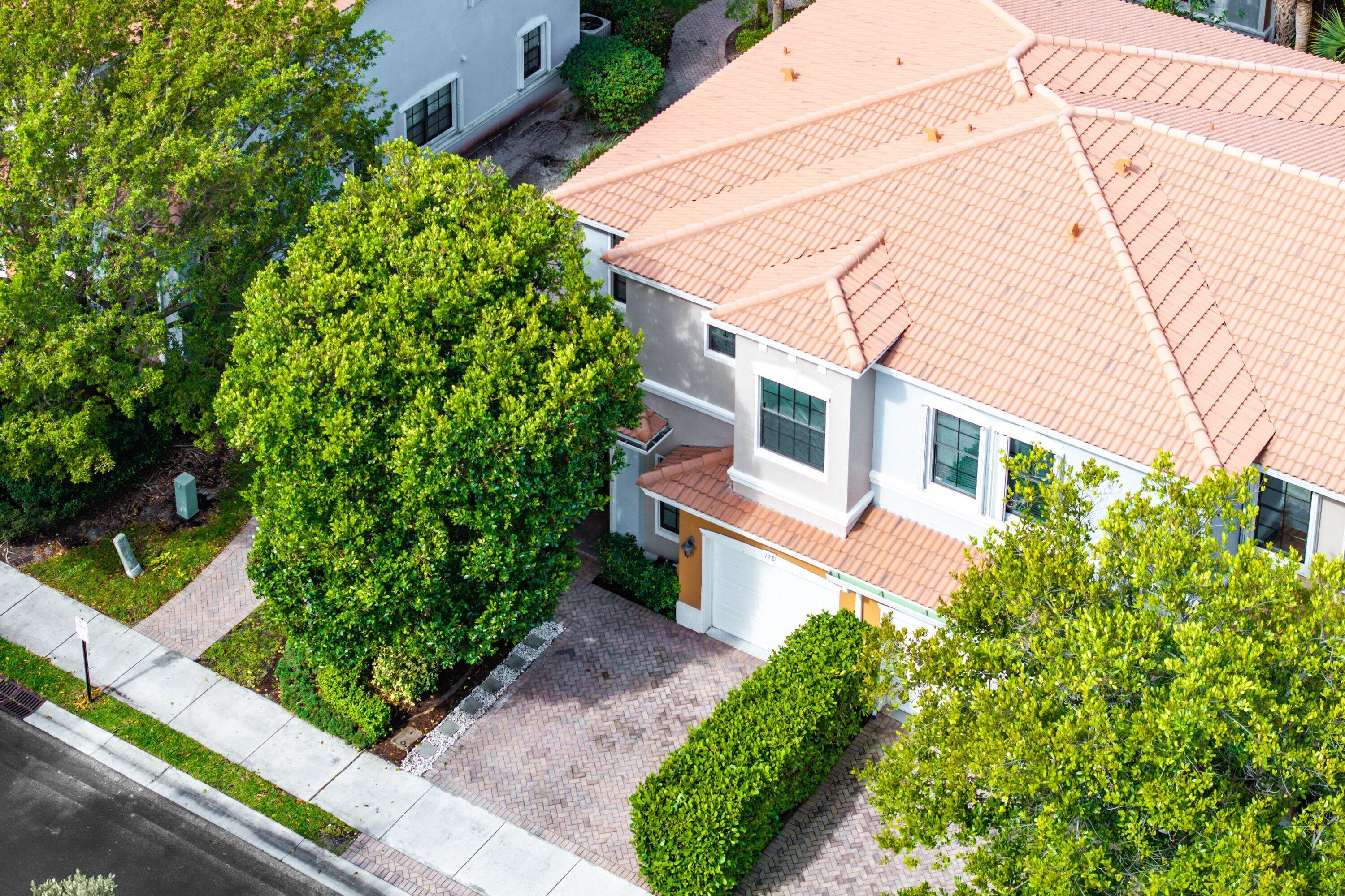 128 Delancey Avenue
