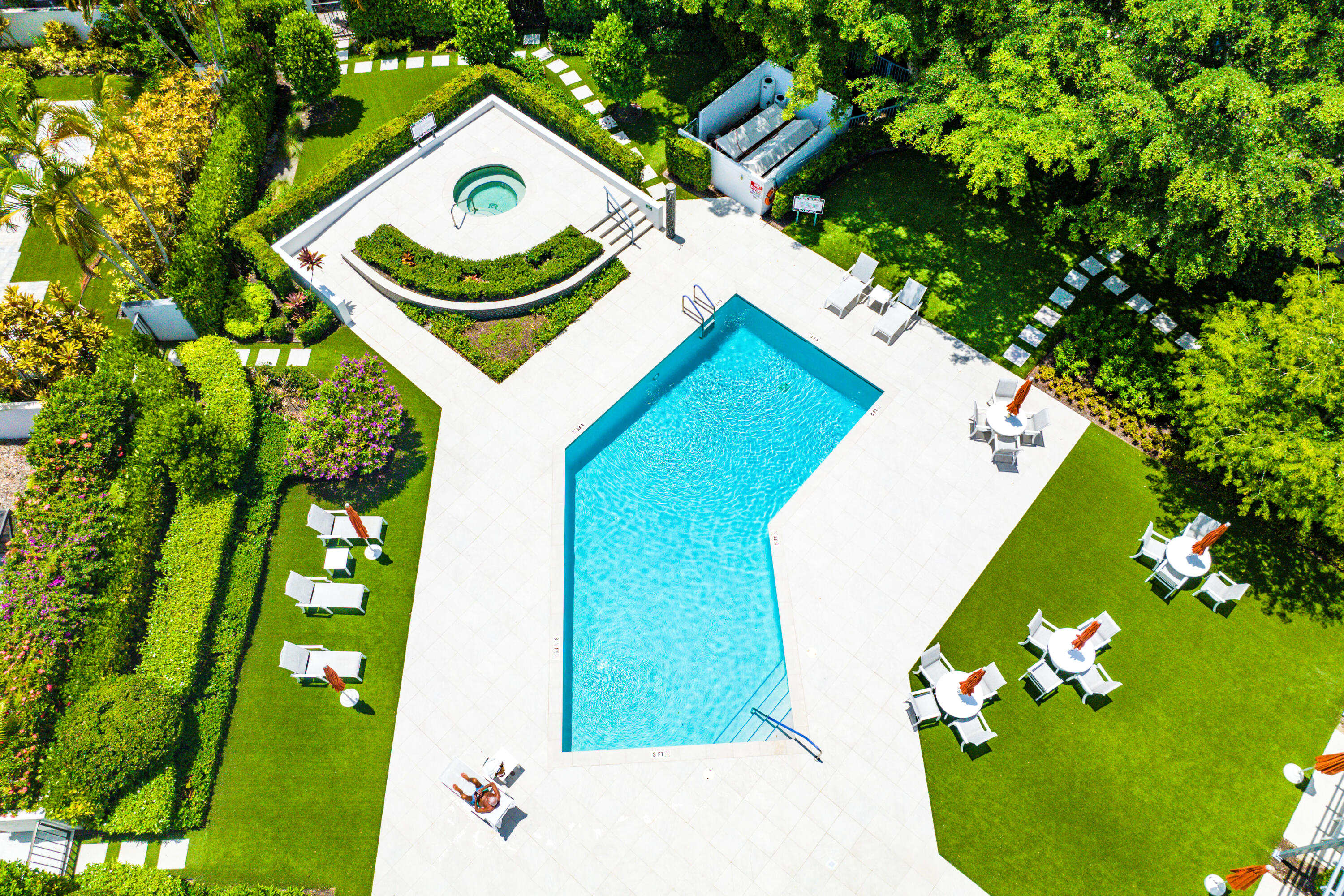 7685 Lexington Club Boulevard B