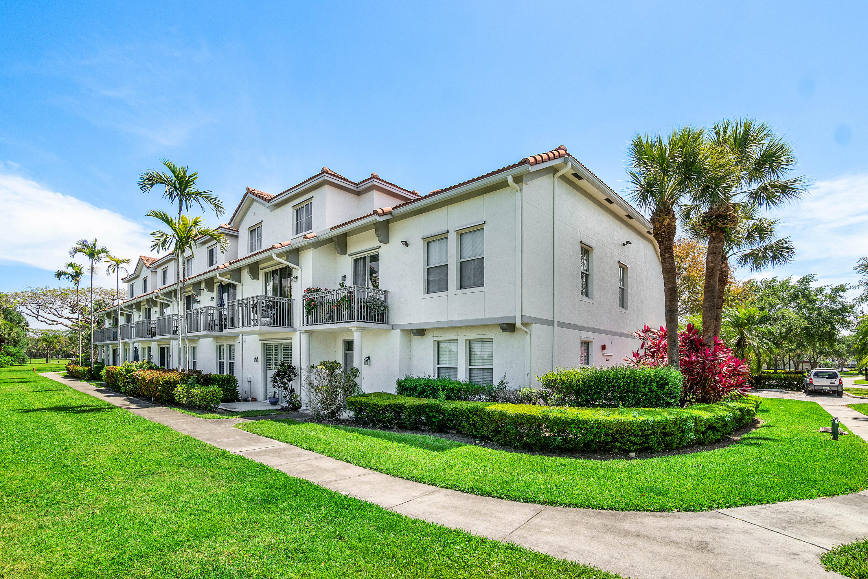 2052 Alta Meadows Lane