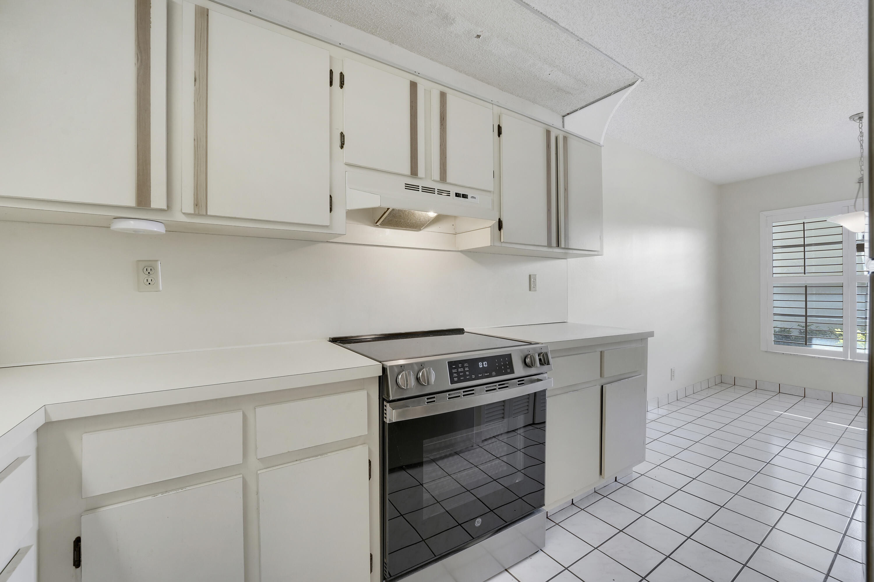 13383 Pineapple Palm Court A