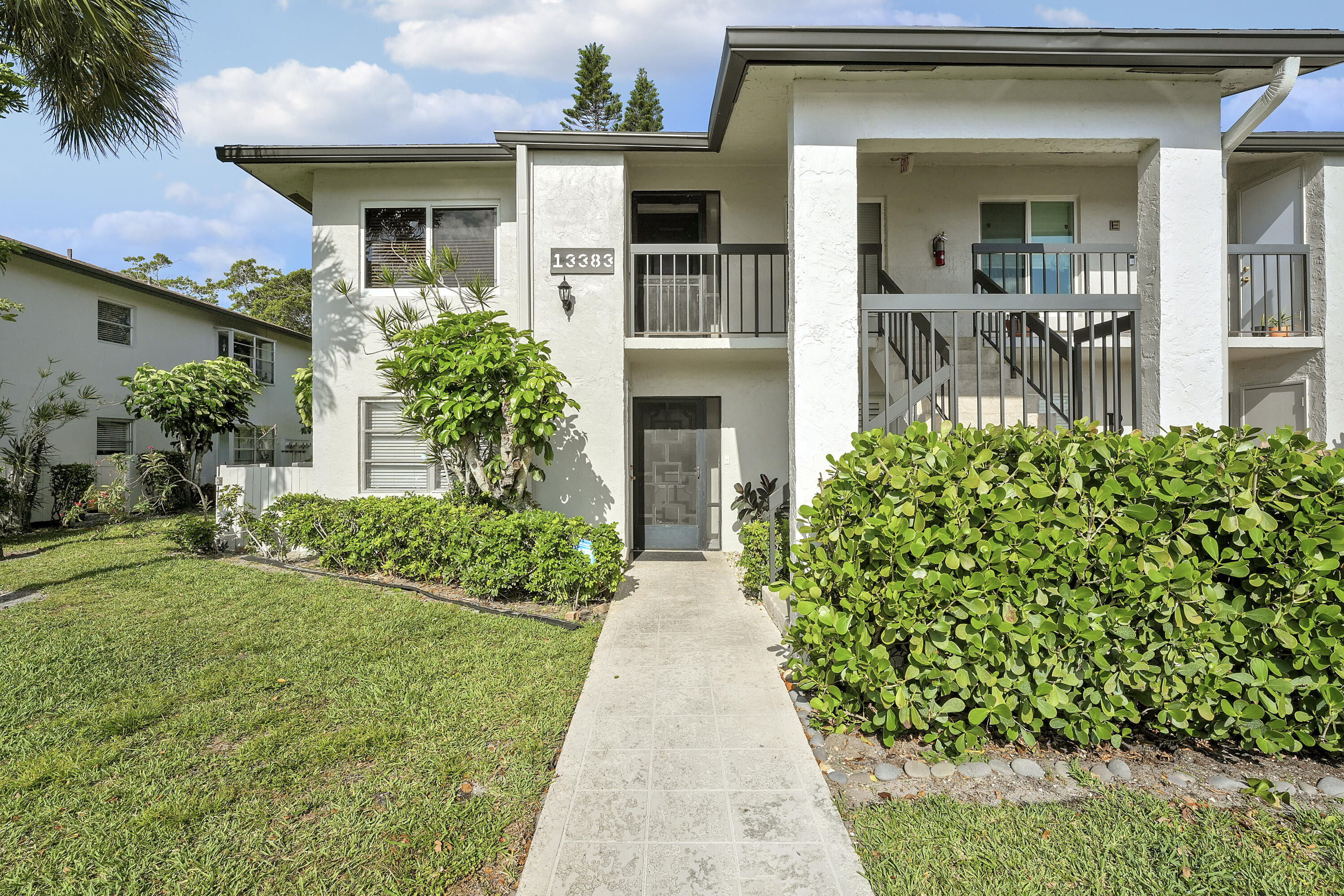 13383 Pineapple Palm Court A