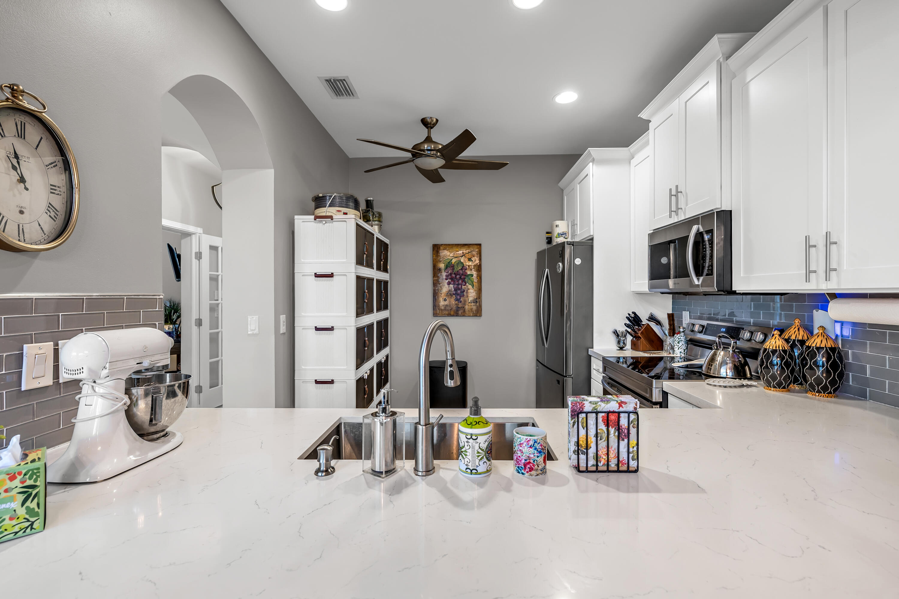 6407 Bella Circle 403